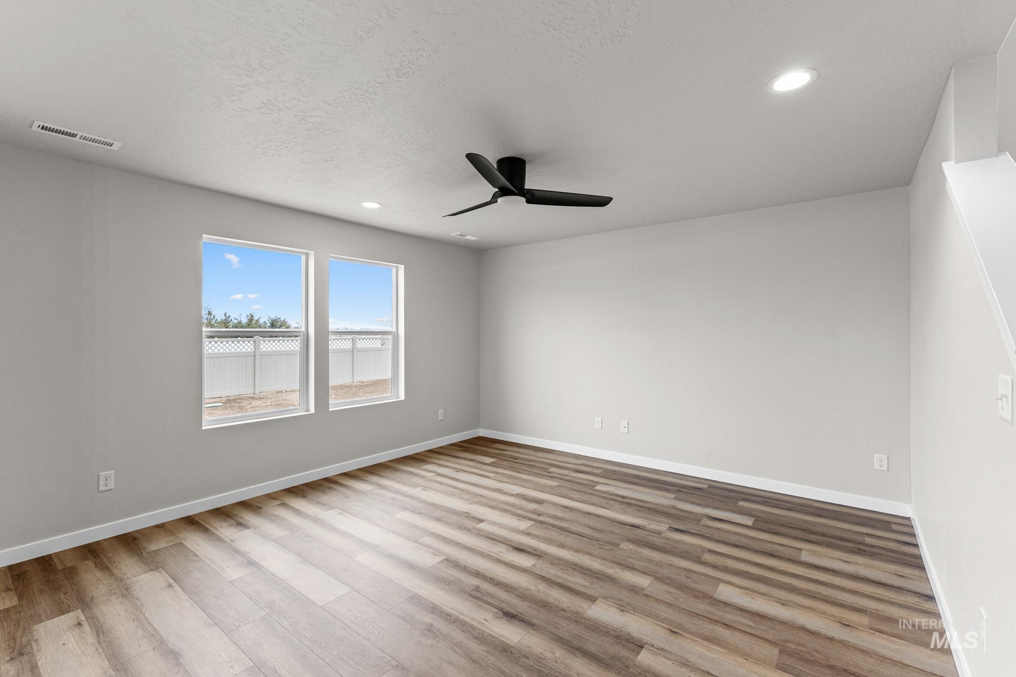 7407 W Trumbull Ct, Eagle, Idaho 83616, 3 Bedrooms, 2.5 Bathrooms, Residential For Sale, Price $518,990,MLS 98983672