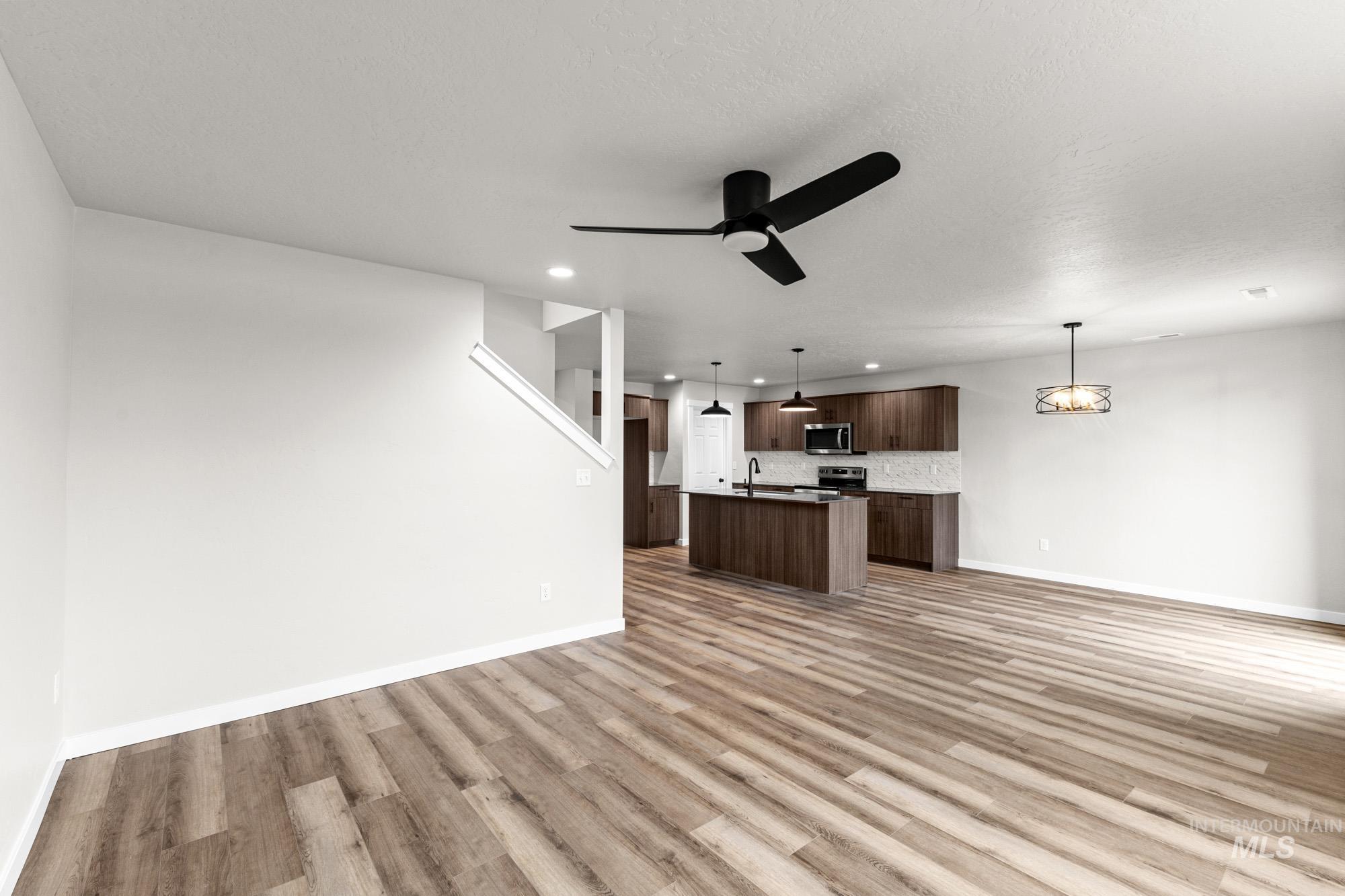 7407 W Trumbull Ct, Eagle, Idaho 83616, 3 Bedrooms, 2.5 Bathrooms, Residential For Sale, Price $518,990,MLS 98983672