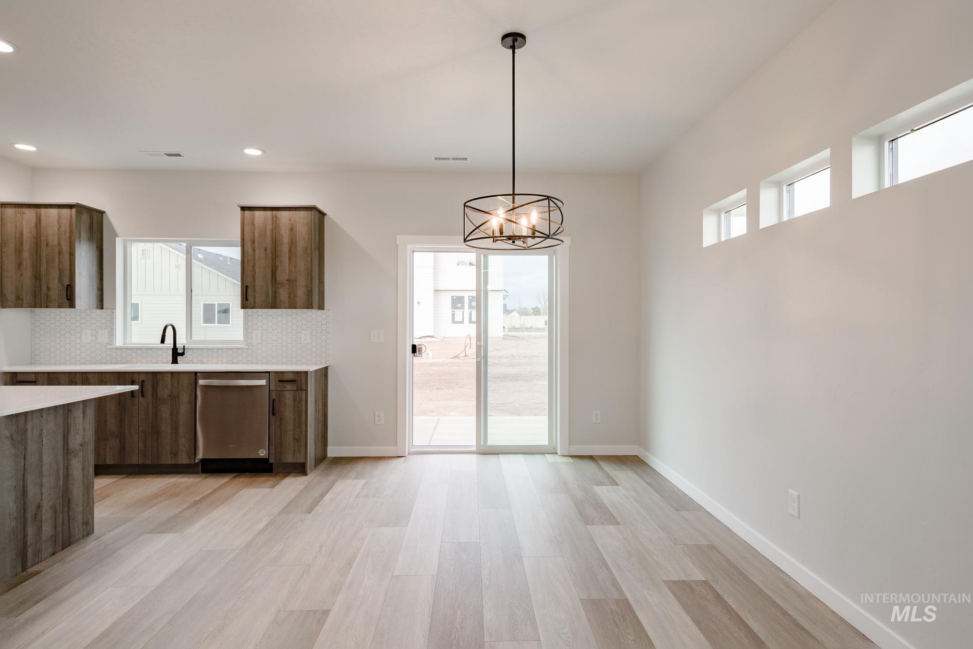 7447 W Trumbull Ct, Eagle, Idaho 83616, 3 Bedrooms, 2.5 Bathrooms, Residential For Sale, Price $544,990,MLS 98983674