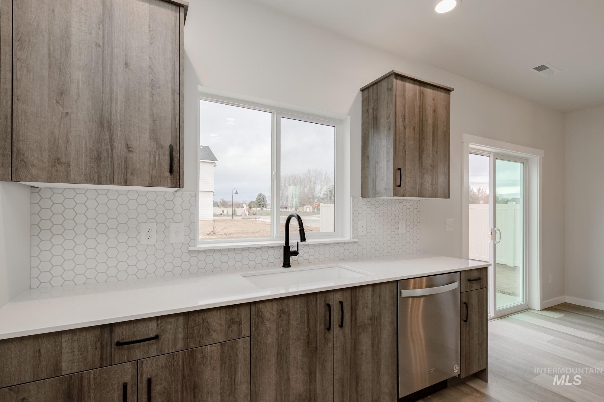 7447 W Trumbull Ct, Eagle, Idaho 83616, 3 Bedrooms, 2.5 Bathrooms, Residential For Sale, Price $544,990,MLS 98983674