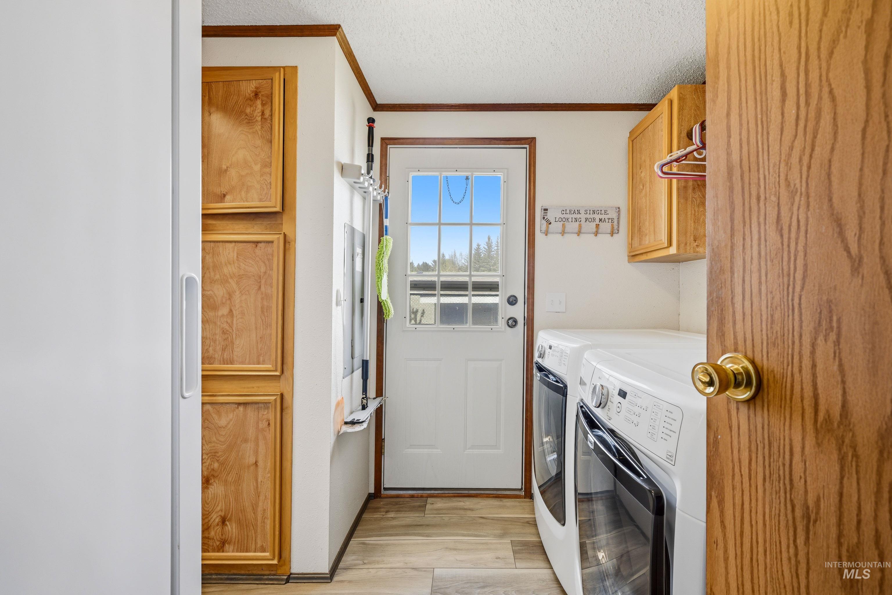 411 N Almon St #223, Moscow, Idaho 83843, 3 Bedrooms, 2 Bathrooms, Residential For Sale, Price $140,000, 98983675