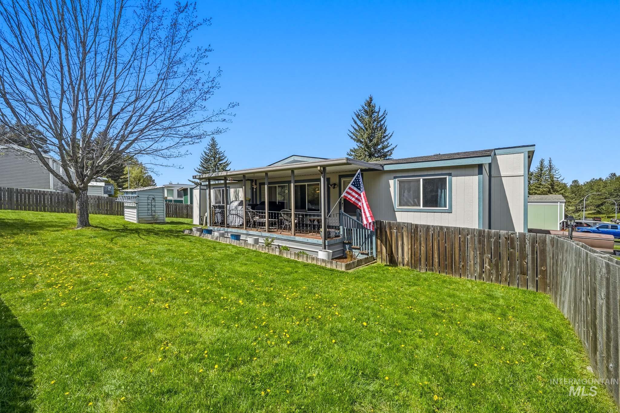 411 N Almon St #223, Moscow, Idaho 83843, 3 Bedrooms, 2 Bathrooms, Residential For Sale, Price $140,000, 98983675