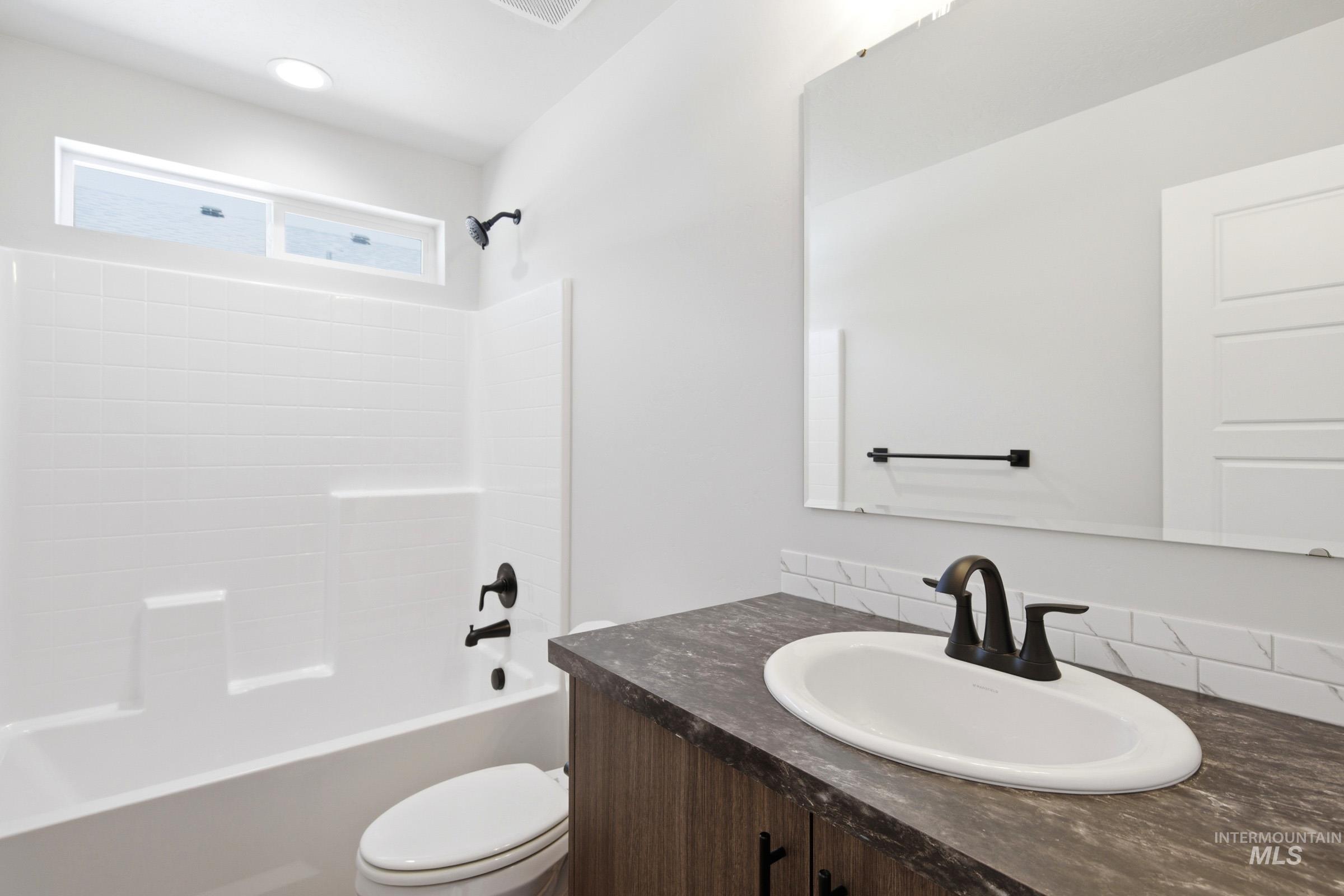 4360 N Alameda Creek Ave, Meridian, Idaho 83646, 3 Bedrooms, 2.5 Bathrooms, Residential For Sale, Price $458,990,MLS 98983676