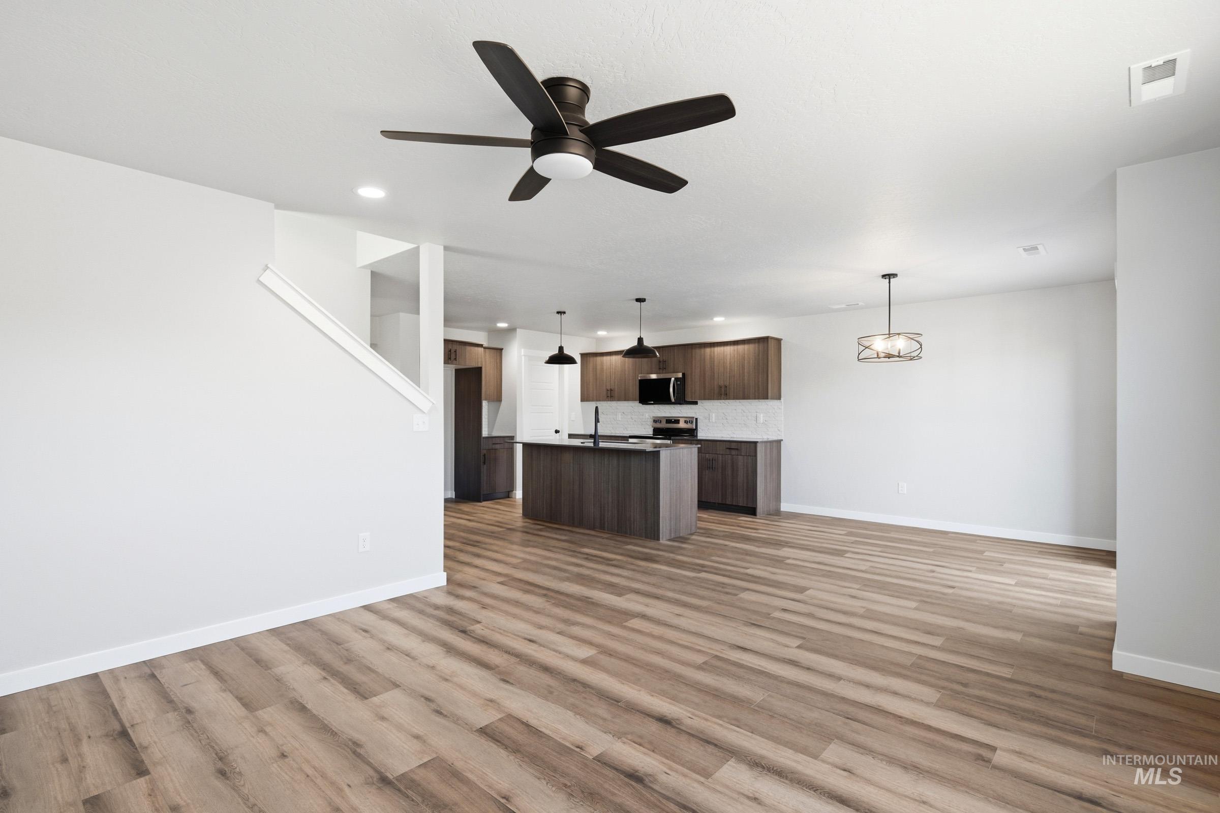 4360 N Alameda Creek Ave, Meridian, Idaho 83646, 3 Bedrooms, 2.5 Bathrooms, Residential For Sale, Price $458,990,MLS 98983676