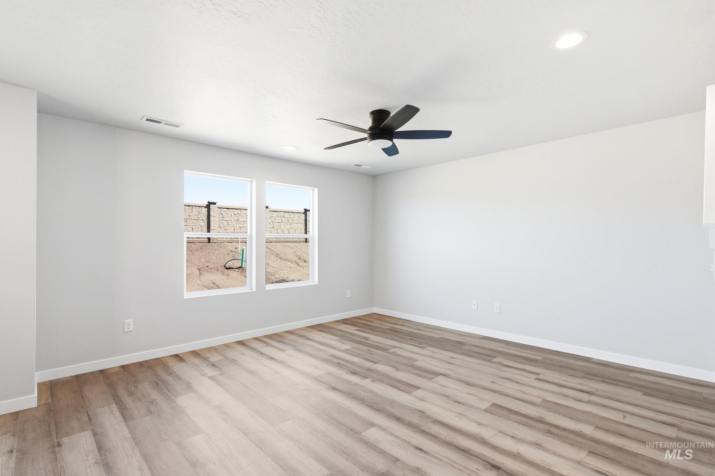 4360 N Alameda Creek Ave, Meridian, Idaho 83646, 3 Bedrooms, 2.5 Bathrooms, Residential For Sale, Price $458,990,MLS 98983676