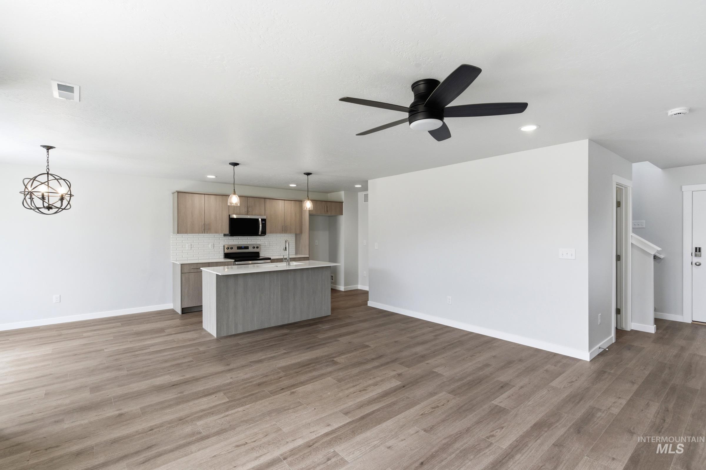 4348 N Alameda Creek Ave, Meridian, Idaho 83646, 3 Bedrooms, 2.5 Bathrooms, Residential For Sale, Price $452,990, 98983678