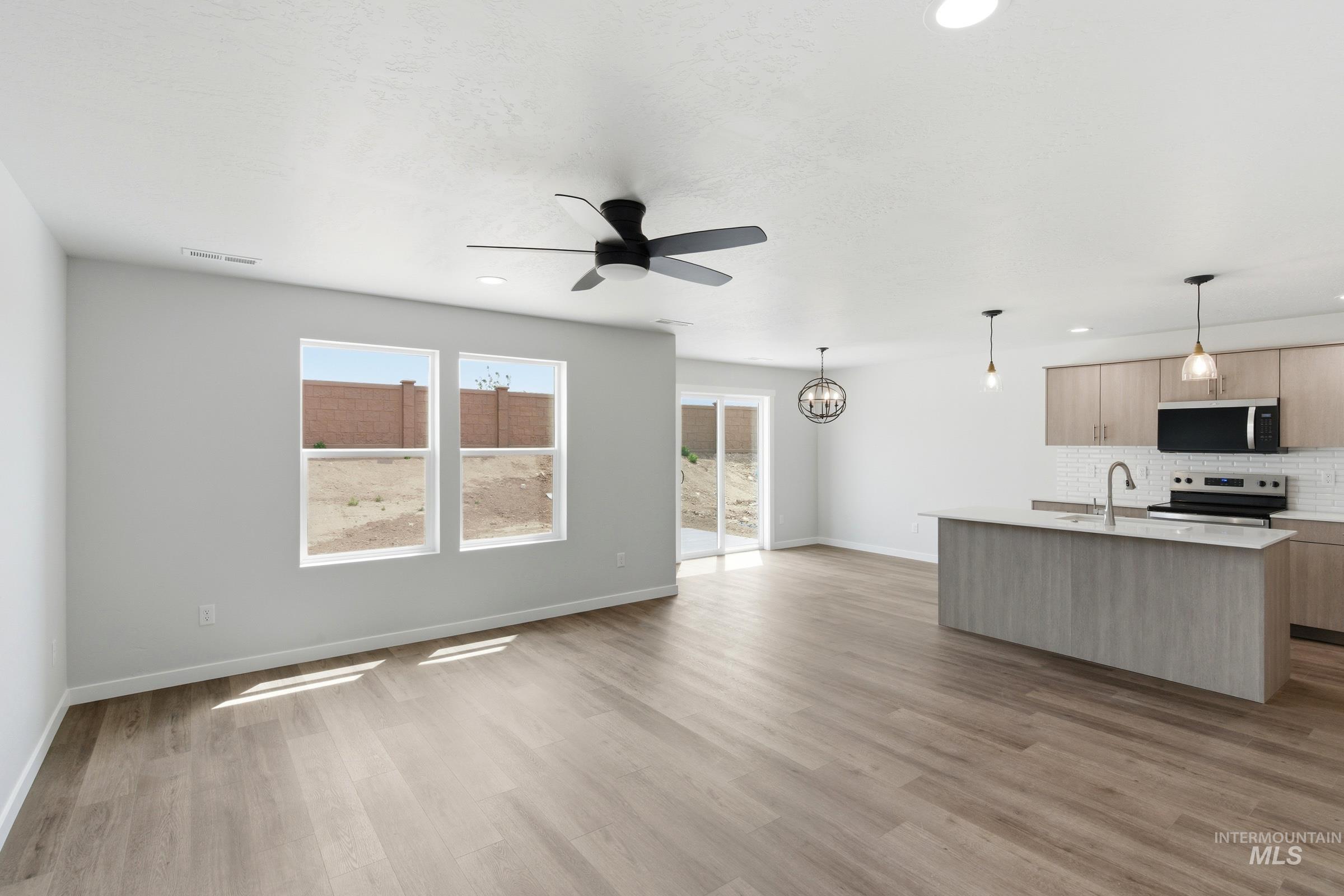 4348 N Alameda Creek Ave, Meridian, Idaho 83646, 3 Bedrooms, 2.5 Bathrooms, Residential For Sale, Price $452,990, 98983678