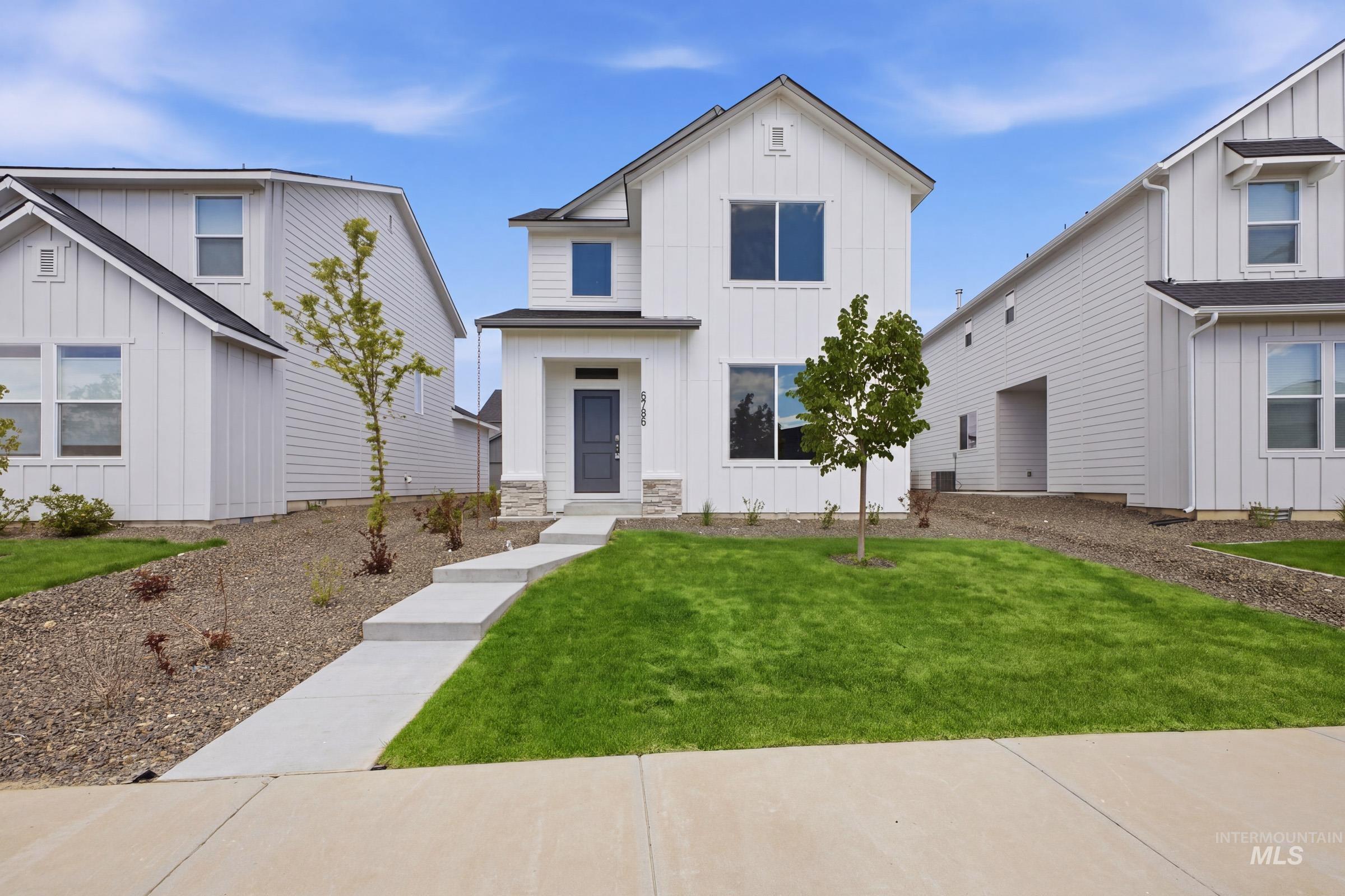 6786 W Redwood Creek Dr, Meridian, Idaho 83646, 3 Bedrooms, 2.5 Bathrooms, Residential For Sale, Price $457,990,MLS 98983679