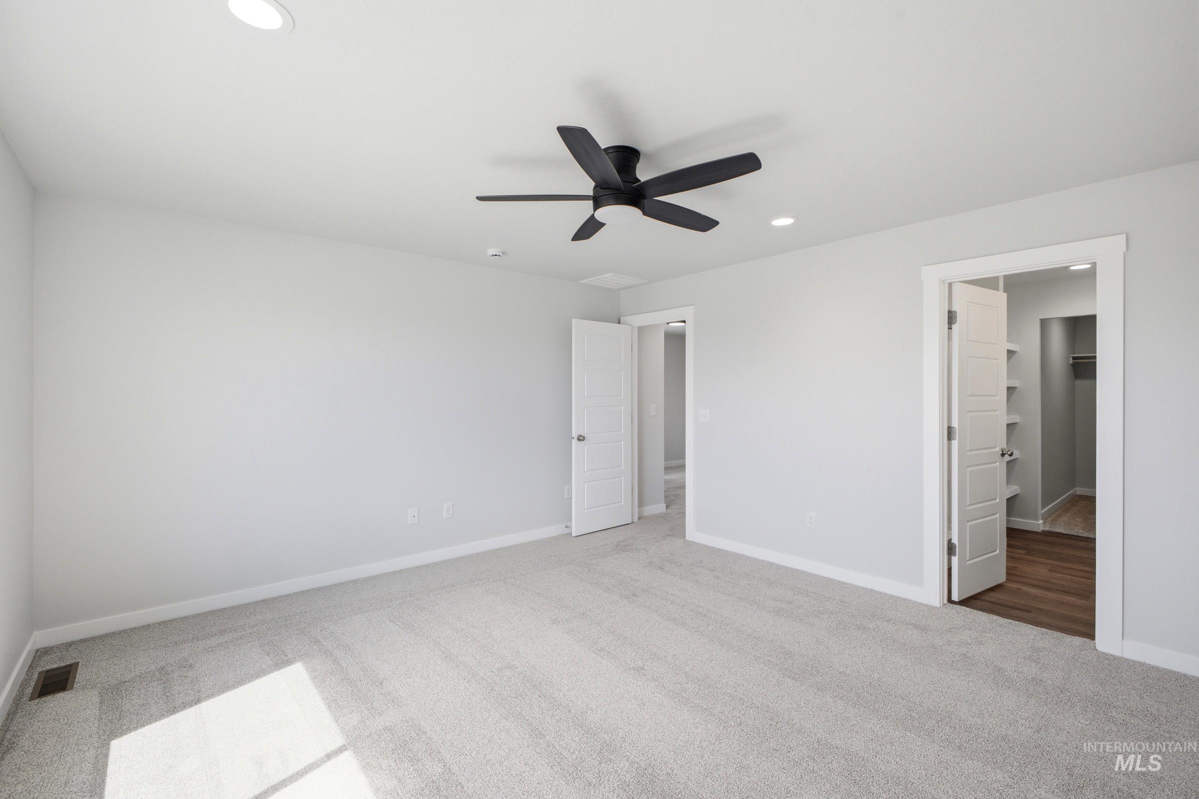 6786 W Redwood Creek Dr, Meridian, Idaho 83646, 3 Bedrooms, 2.5 Bathrooms, Residential For Sale, Price $457,990,MLS 98983679