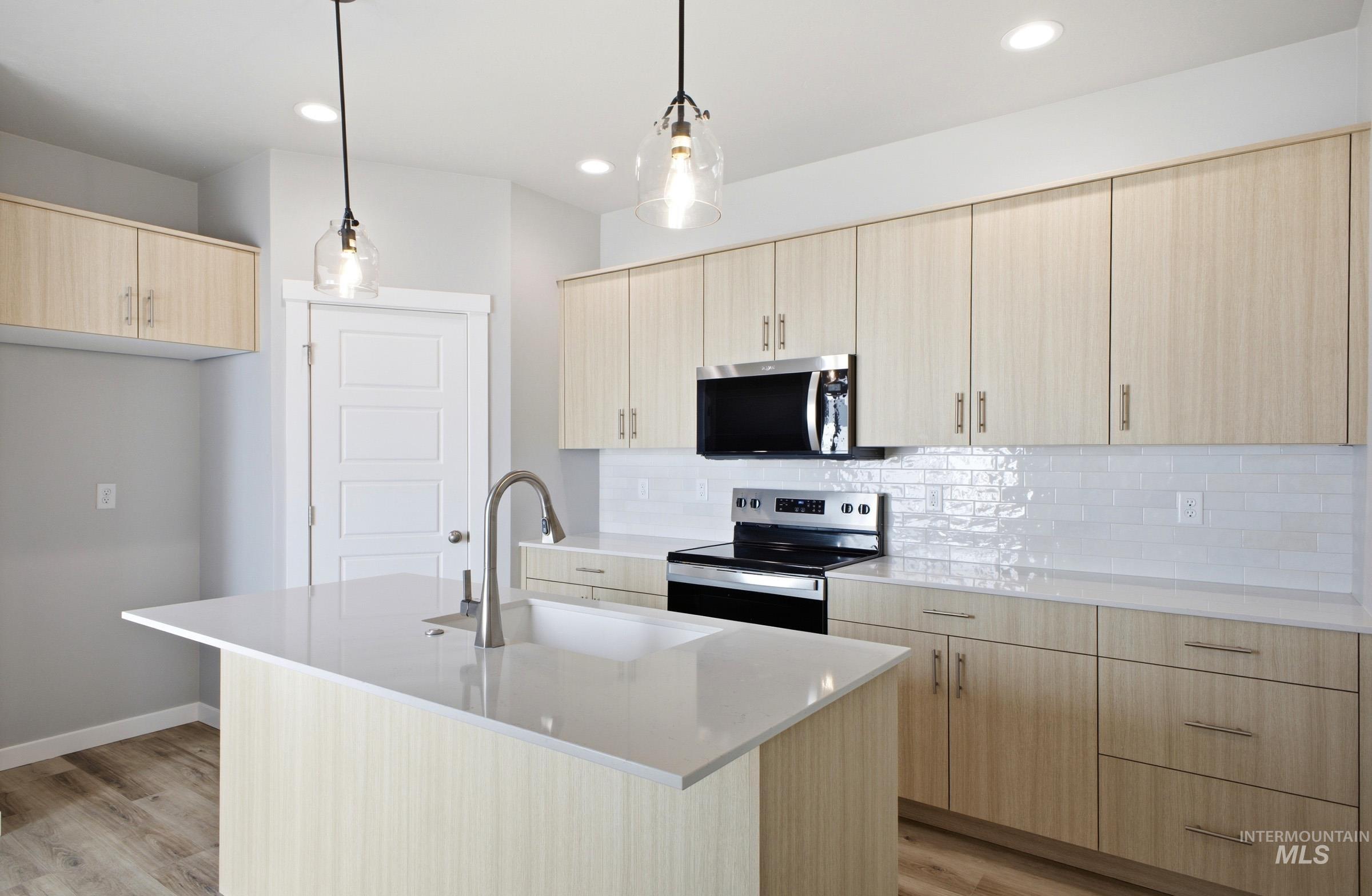 4328 N Camp Creek Ave, Meridian, Idaho 83646, 3 Bedrooms, 2.5 Bathrooms, Residential For Sale, Price $439,990,MLS 98983680