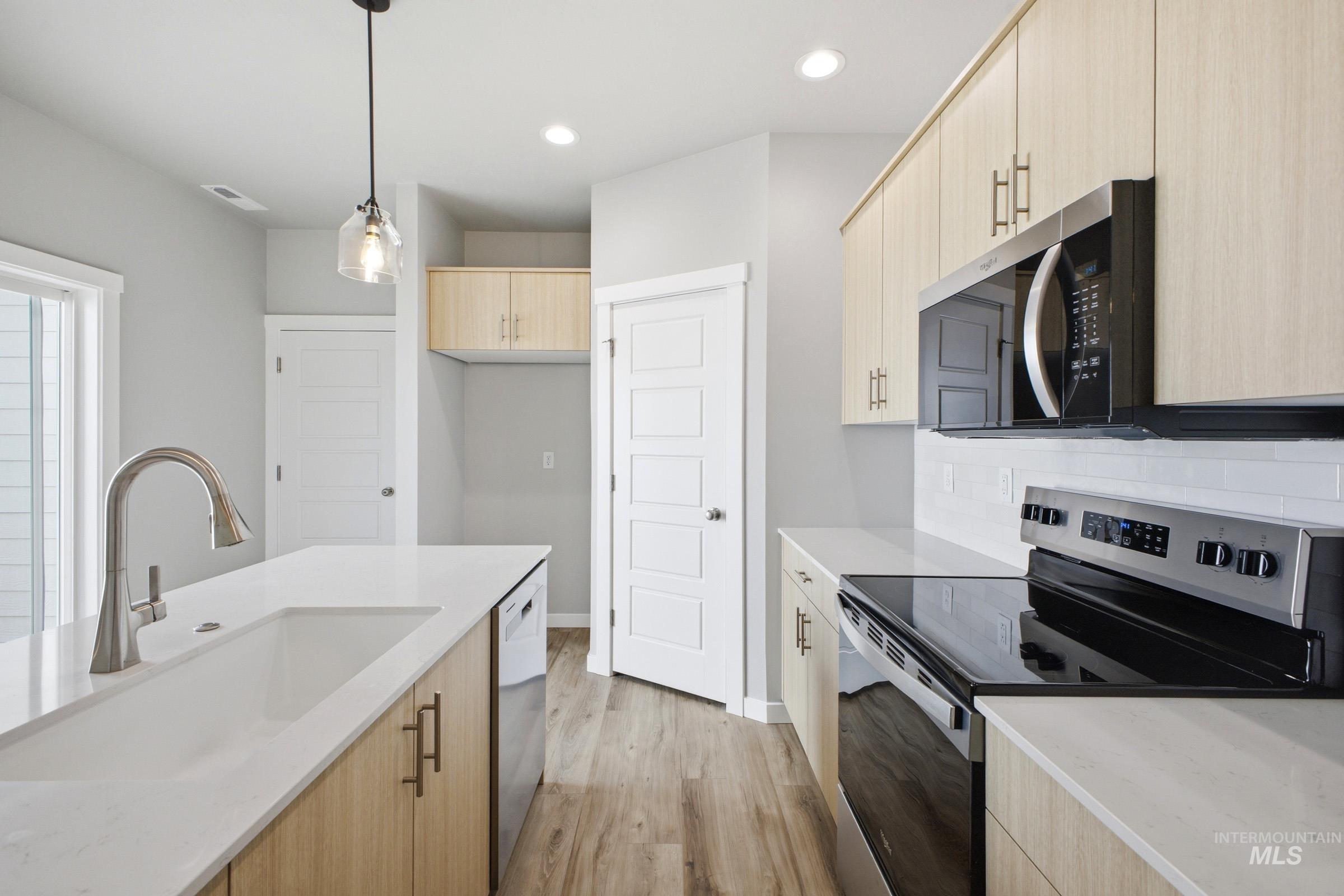4328 N Camp Creek Ave, Meridian, Idaho 83646, 3 Bedrooms, 2.5 Bathrooms, Residential For Sale, Price $439,990,MLS 98983680