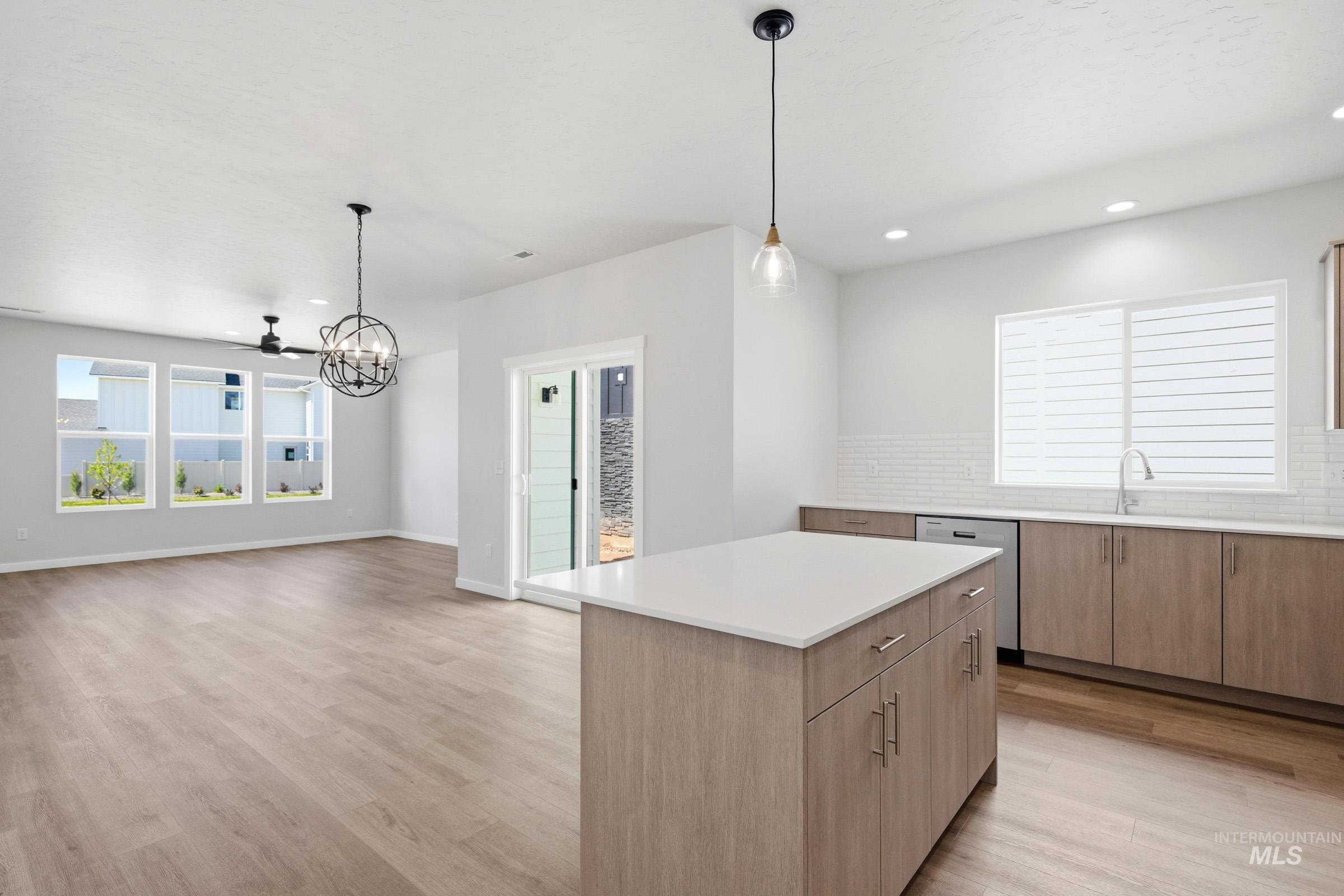 4266 N Camp Creek Ave, Meridian, Idaho 83646, 3 Bedrooms, 2.5 Bathrooms, Residential For Sale, Price $472,990,MLS 98983682