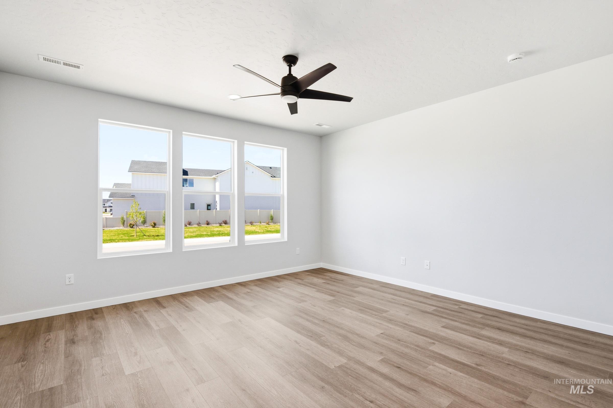 4266 N Camp Creek Ave, Meridian, Idaho 83646, 3 Bedrooms, 2.5 Bathrooms, Residential For Sale, Price $472,990,MLS 98983682