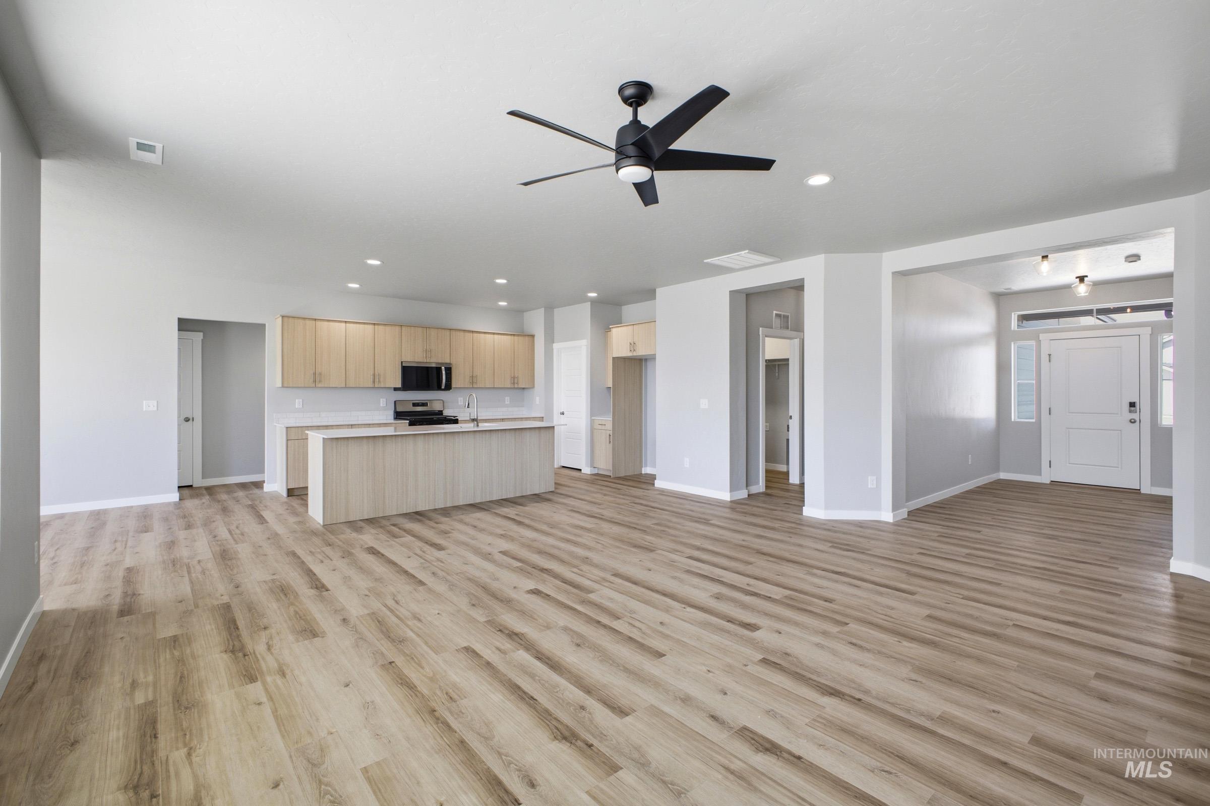 8333 E Cool River Lp, Nampa, Idaho 83687, 4 Bedrooms, 2 Bathrooms, Residential For Sale, Price $549,990,MLS 98983686