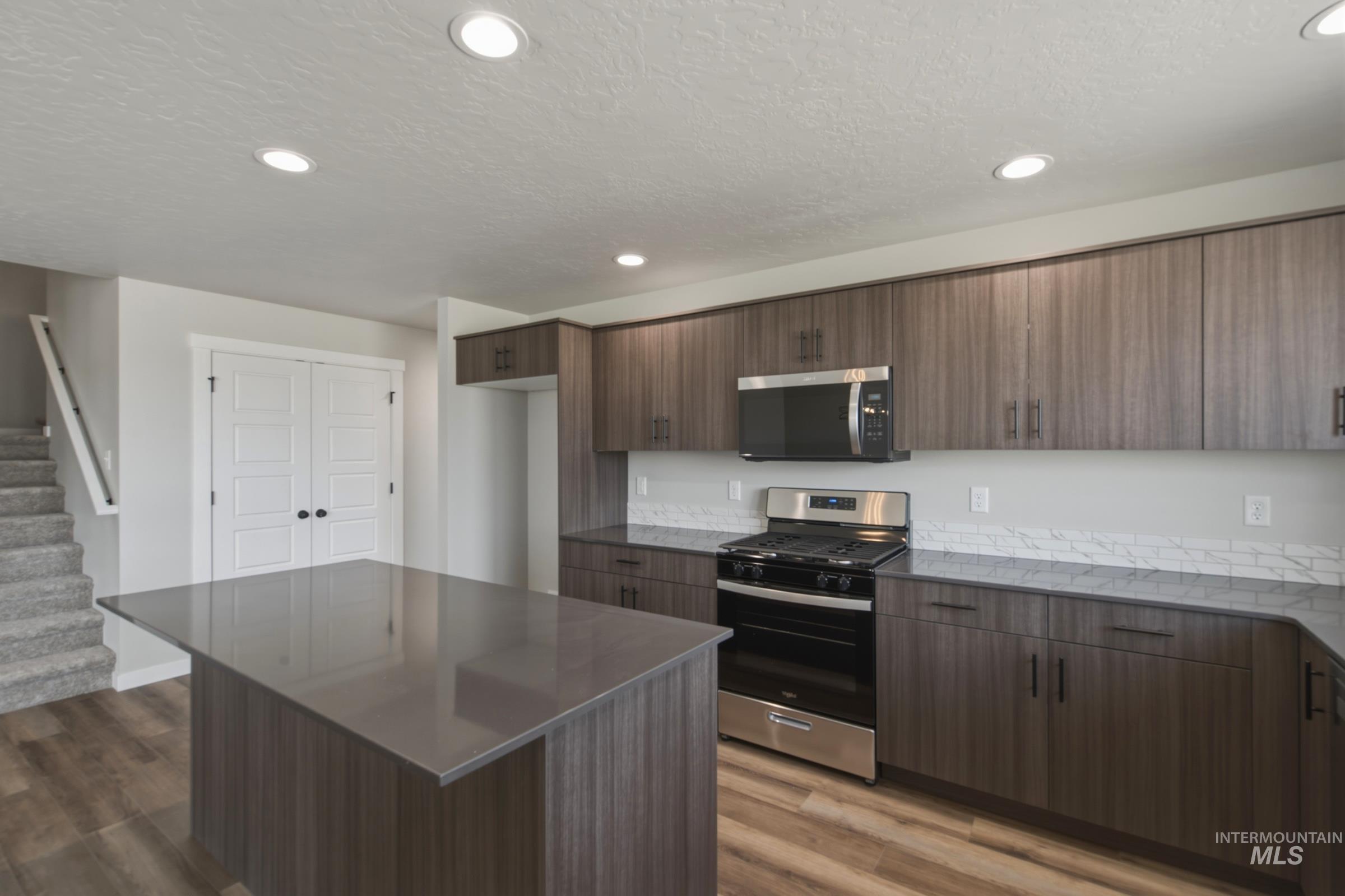 9302 W Blazing Star St, Nampa, Idaho 83687, 5 Bedrooms, 2.5 Bathrooms, Residential For Sale, Price $519,990, 98983687