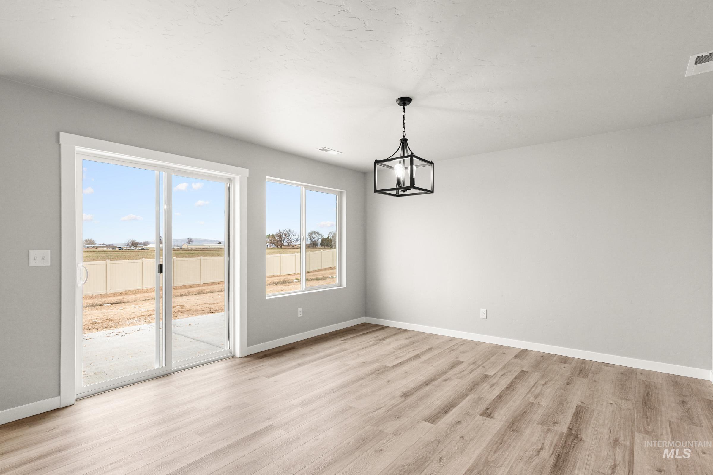 9302 W Blazing Star St, Nampa, Idaho 83687, 5 Bedrooms, 2.5 Bathrooms, Residential For Sale, Price $519,990,MLS 98983687