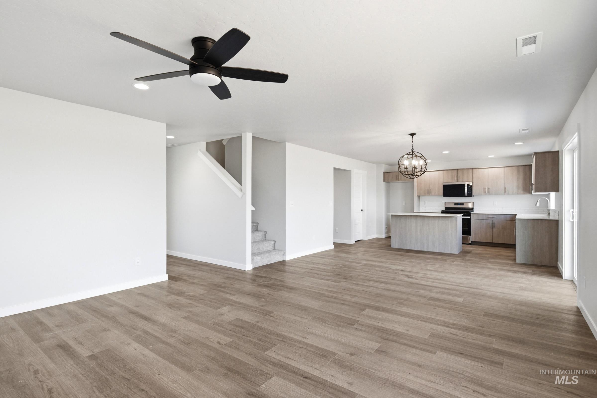 5228 E Phelps Lake Dr, Nampa, Idaho 83687, 4 Bedrooms, 2.5 Bathrooms, Residential For Sale, Price $539,990,MLS 98983688