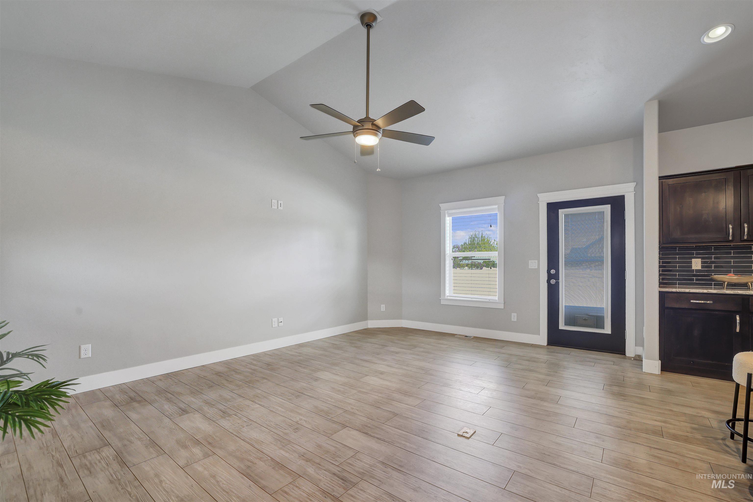 1082 White Birch Ave, Twin Falls, Idaho 83301, 3 Bedrooms, 3 Bathrooms, Residential For Sale, Price $469,000,MLS 98983689
