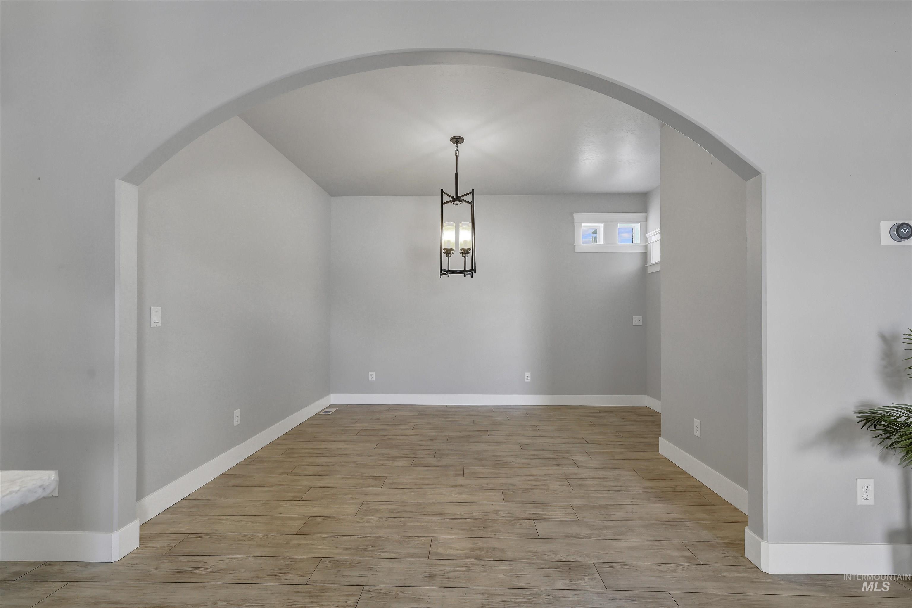 1082 White Birch Ave, Twin Falls, Idaho 83301, 3 Bedrooms, 3 Bathrooms, Residential For Sale, Price $469,000,MLS 98983689