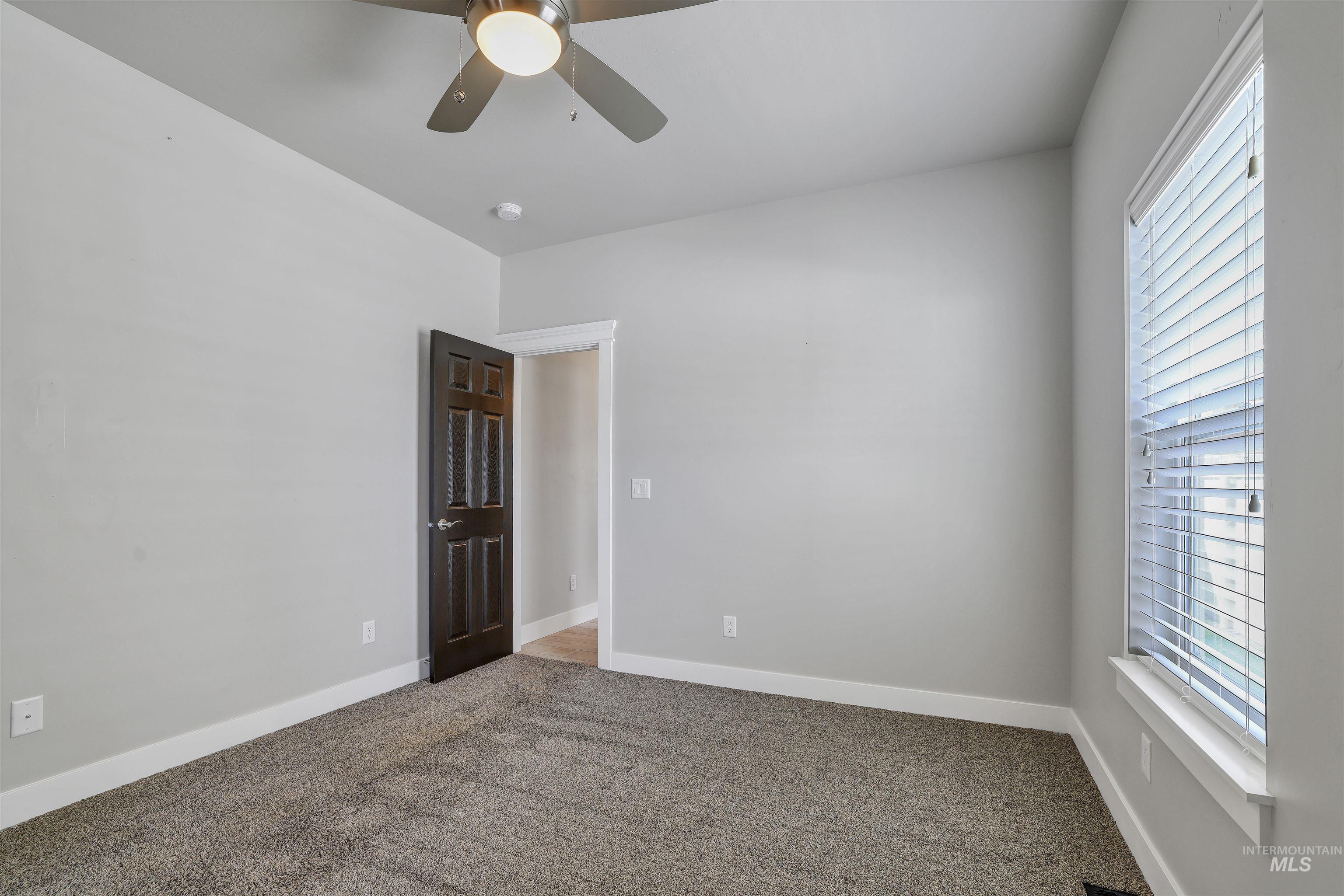 1082 White Birch Ave, Twin Falls, Idaho 83301, 3 Bedrooms, 3 Bathrooms, Residential For Sale, Price $469,000,MLS 98983689