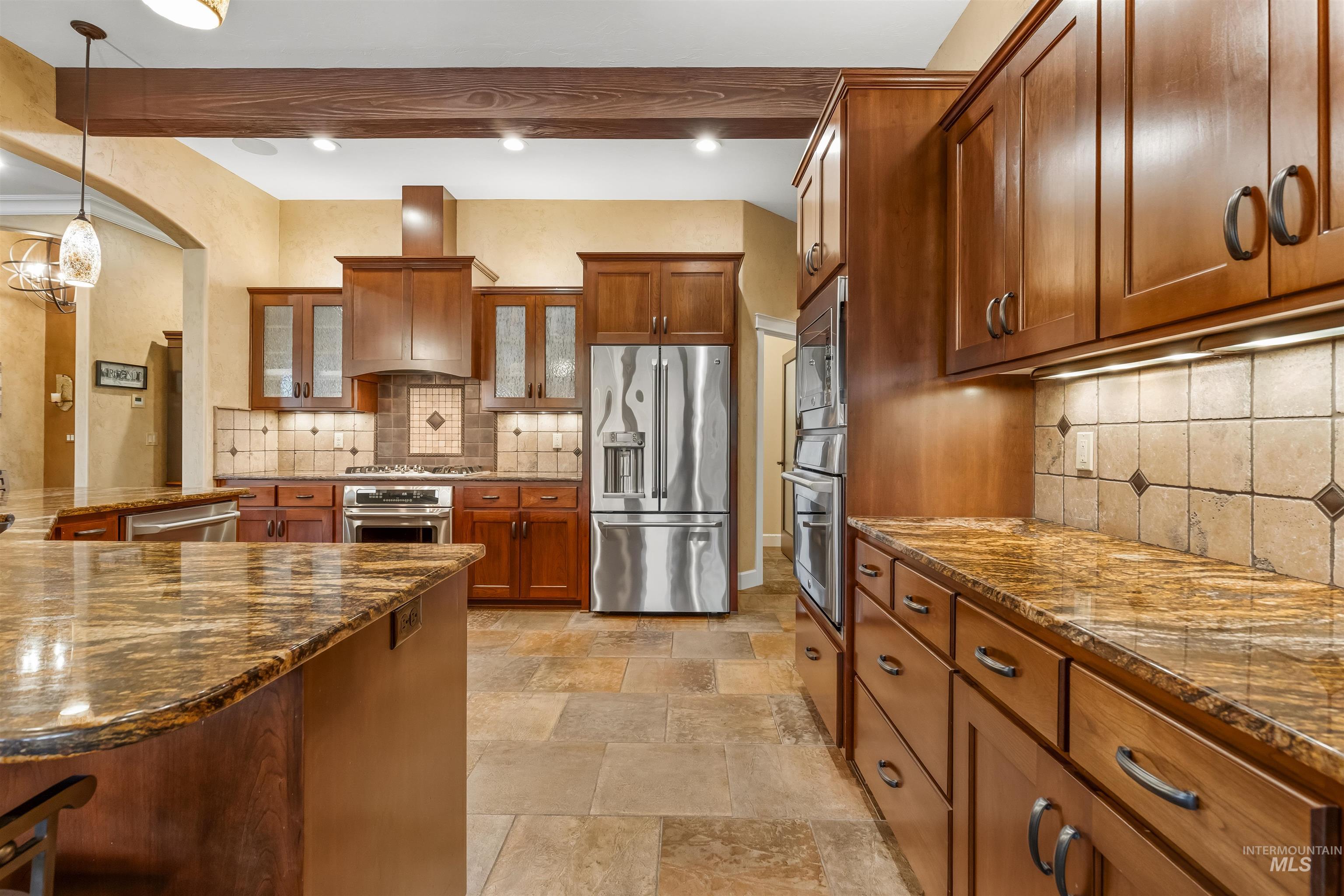 3703 Rio Vista Dr., Lewiston, Idaho 83501, 5 Bedrooms, 3 Bathrooms, Residential For Sale, Price $1,275,000, 98983690