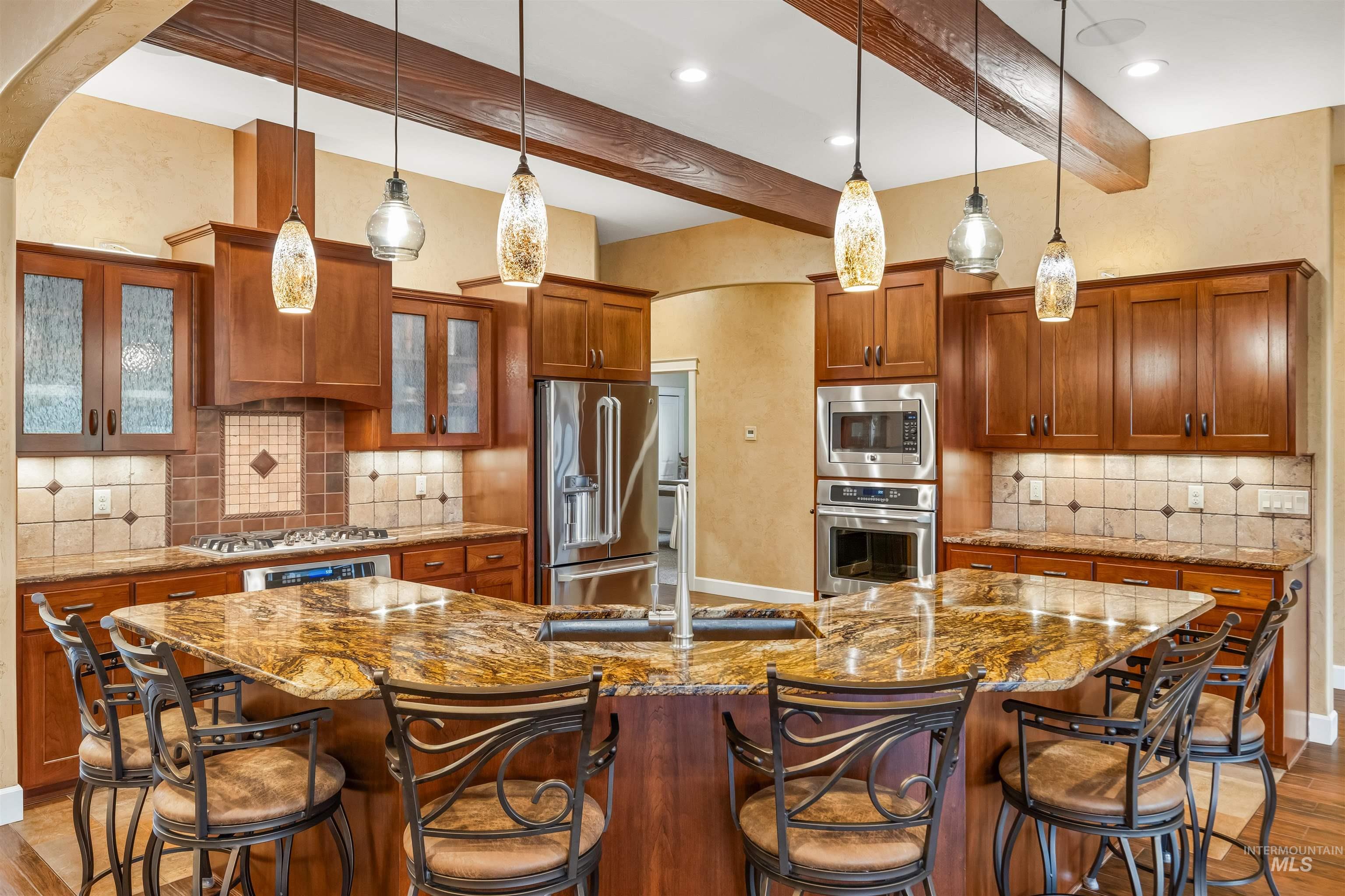 3703 Rio Vista Dr., Lewiston, Idaho 83501, 5 Bedrooms, 3 Bathrooms, Residential For Sale, Price $1,275,000, 98983690