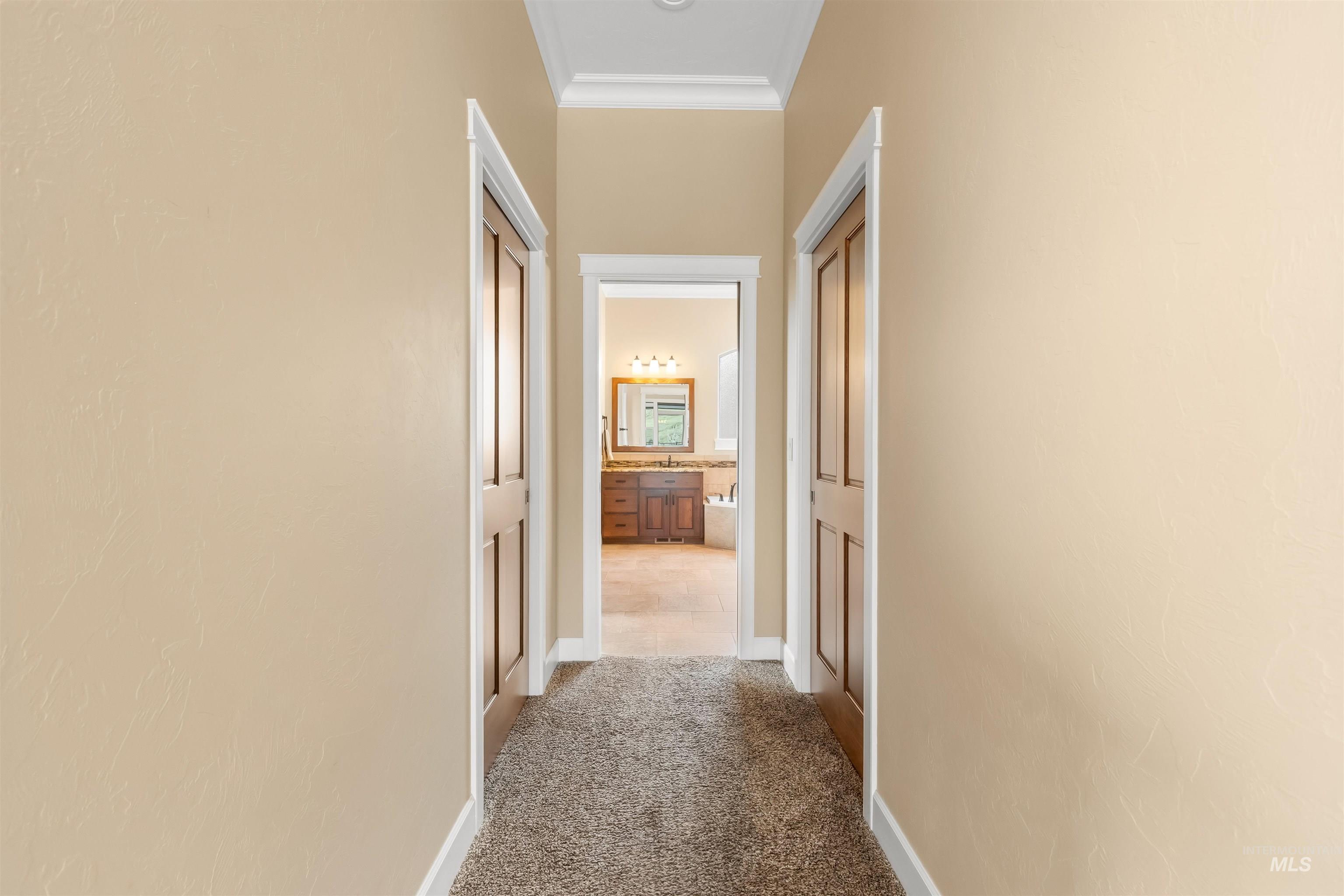 3703 Rio Vista Dr., Lewiston, Idaho 83501, 5 Bedrooms, 3 Bathrooms, Residential For Sale, Price $1,275,000, 98983690