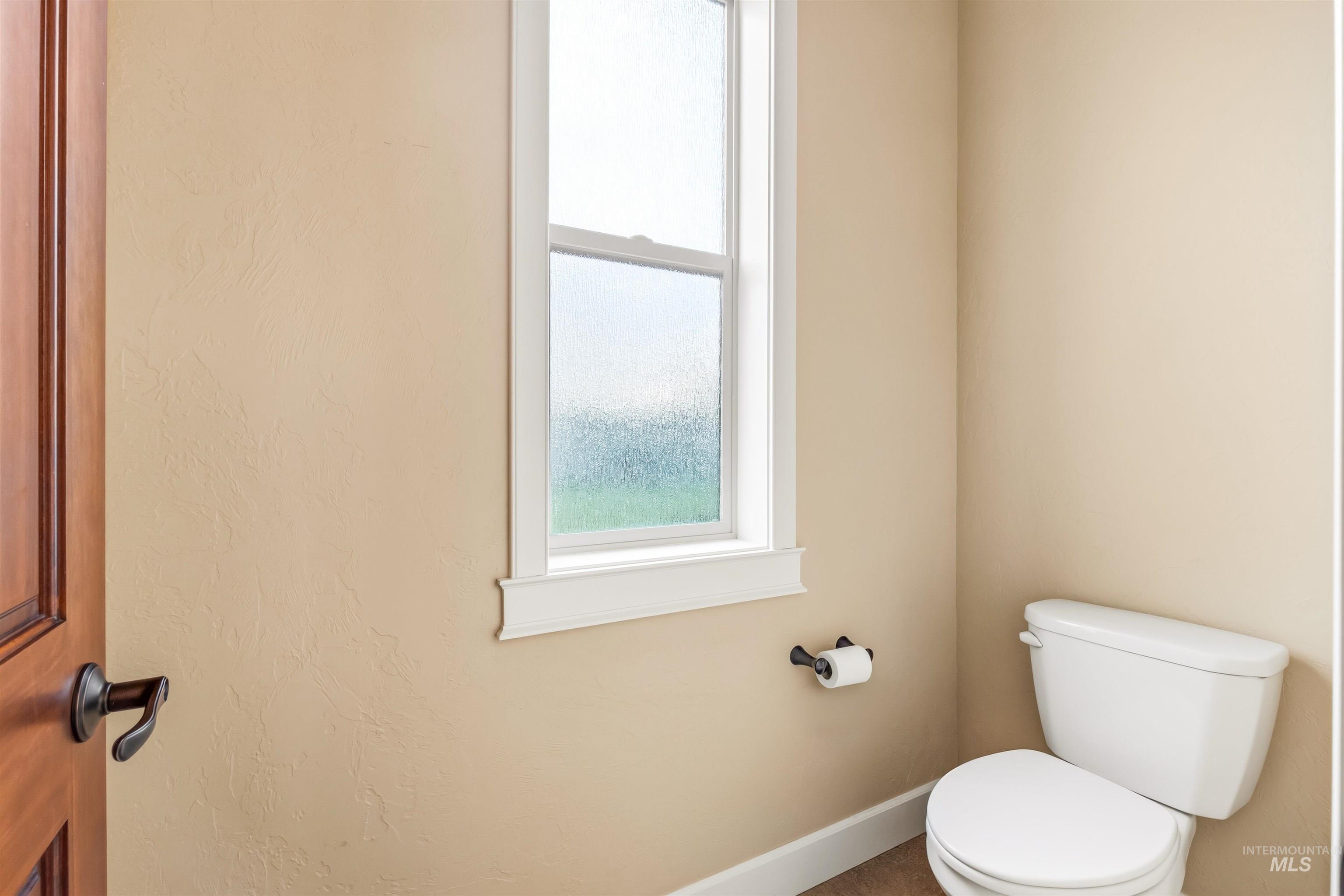 3703 Rio Vista Dr., Lewiston, Idaho 83501, 5 Bedrooms, 3 Bathrooms, Residential For Sale, Price $1,275,000, 98983690