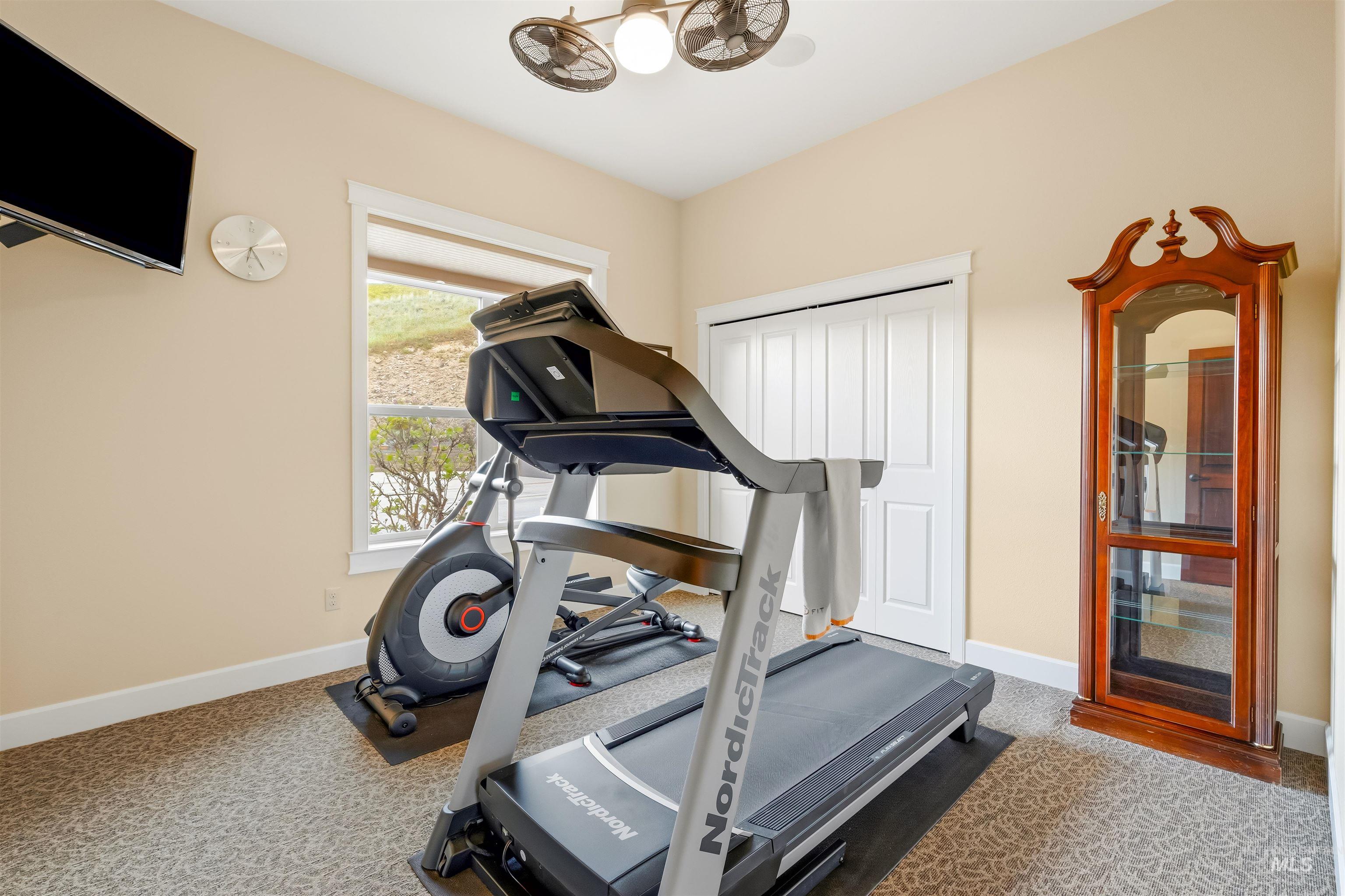 3703 Rio Vista Dr., Lewiston, Idaho 83501, 5 Bedrooms, 3 Bathrooms, Residential For Sale, Price $1,275,000, 98983690