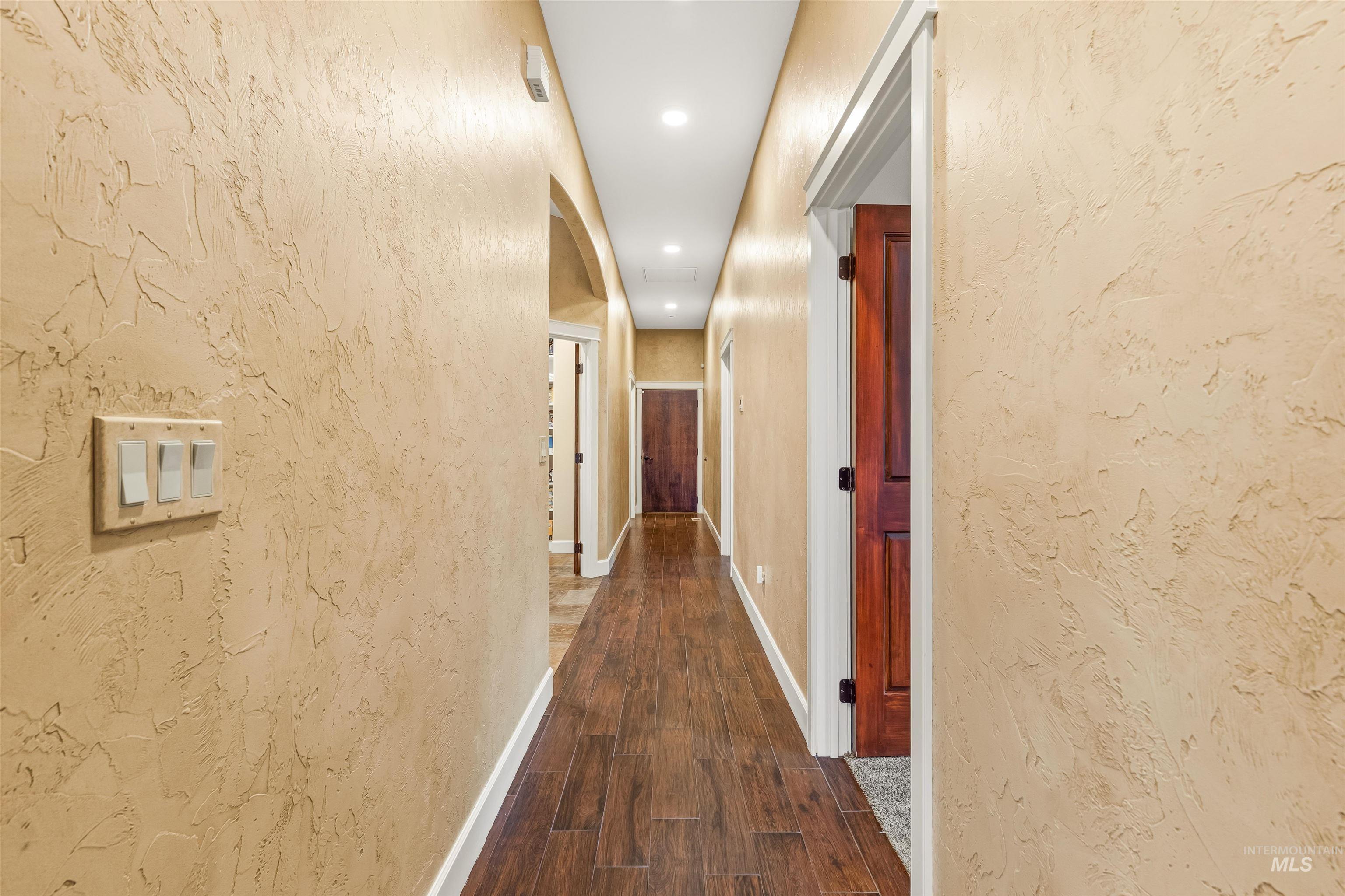 3703 Rio Vista Dr., Lewiston, Idaho 83501, 5 Bedrooms, 3 Bathrooms, Residential For Sale, Price $1,275,000, 98983690