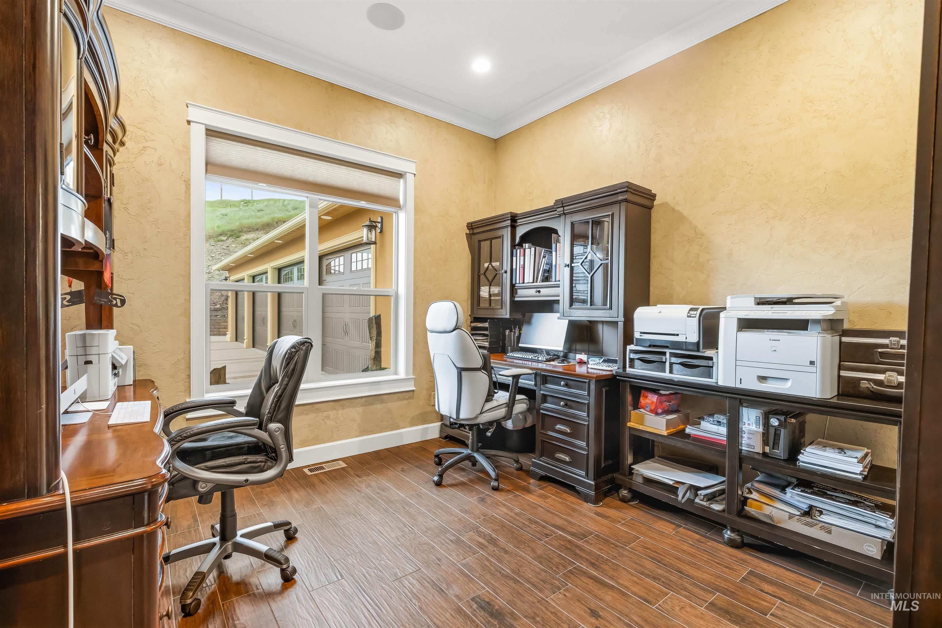 3703 Rio Vista Dr., Lewiston, Idaho 83501, 5 Bedrooms, 3 Bathrooms, Residential For Sale, Price $1,275,000, 98983690