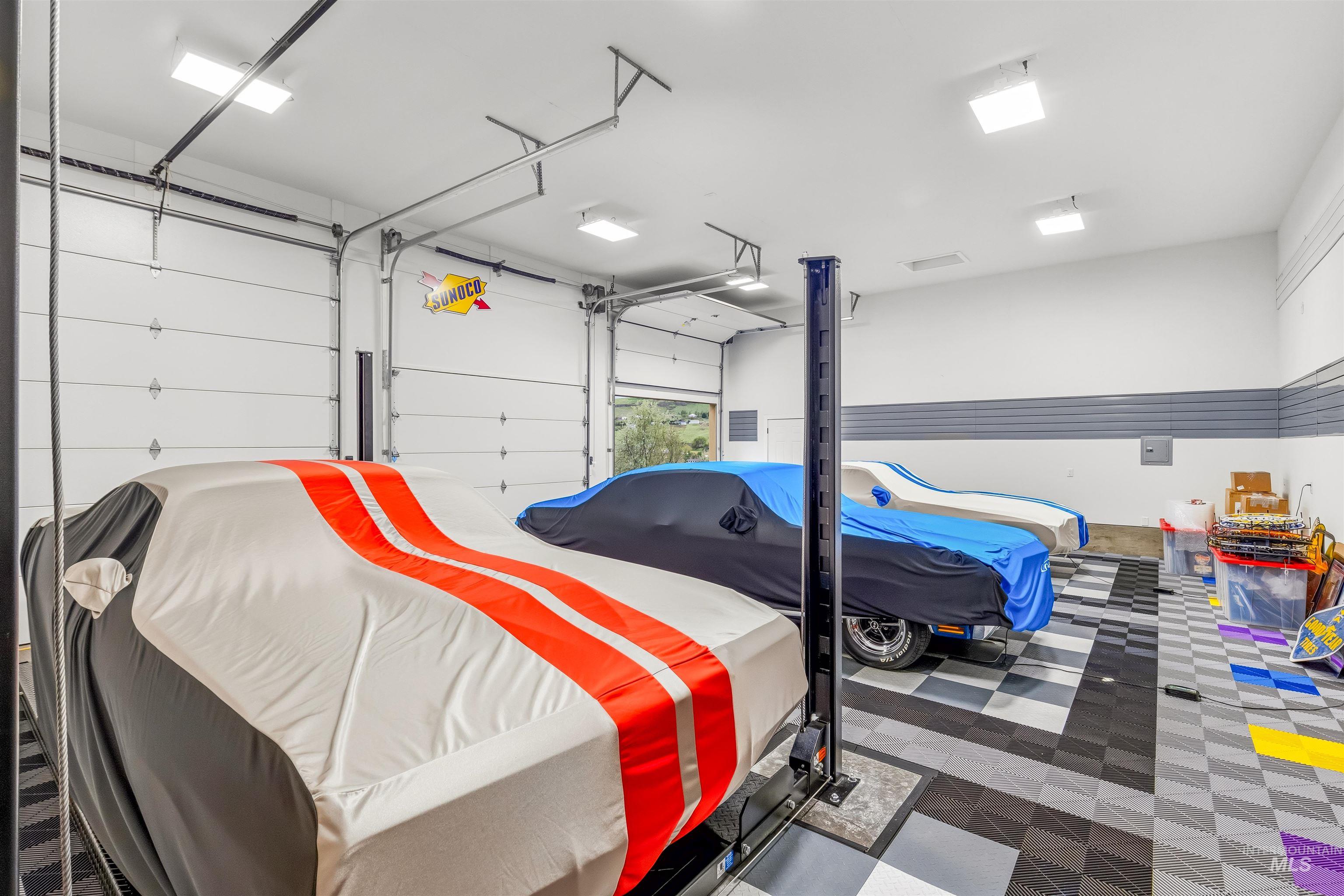 3703 Rio Vista Dr., Lewiston, Idaho 83501, 5 Bedrooms, 3 Bathrooms, Residential For Sale, Price $1,275,000, 98983690