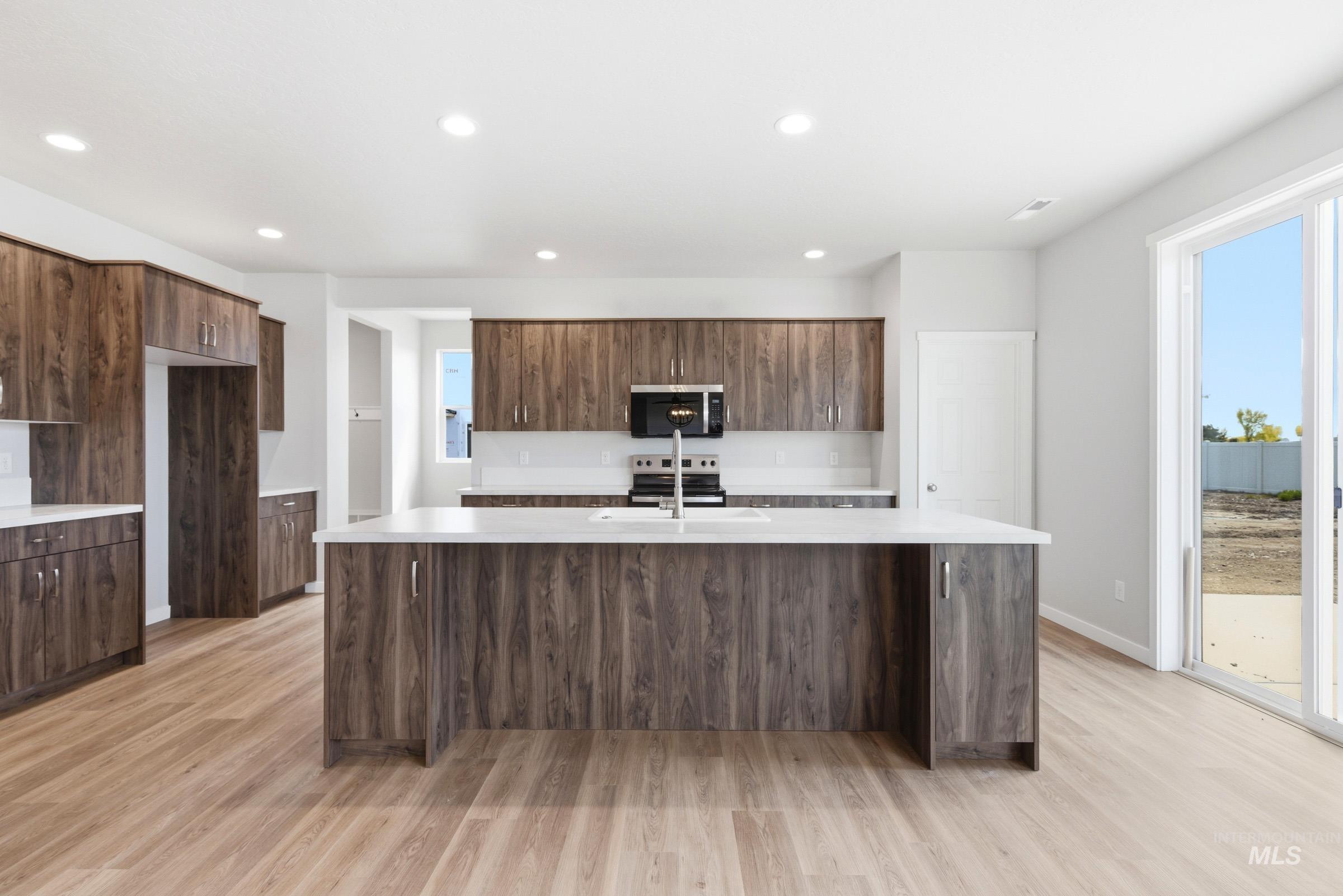 7103 E Marble Springs Dr, Nampa, Idaho 83687, 5 Bedrooms, 4.5 Bathrooms, Residential For Sale, Price $789,990,MLS 98983691