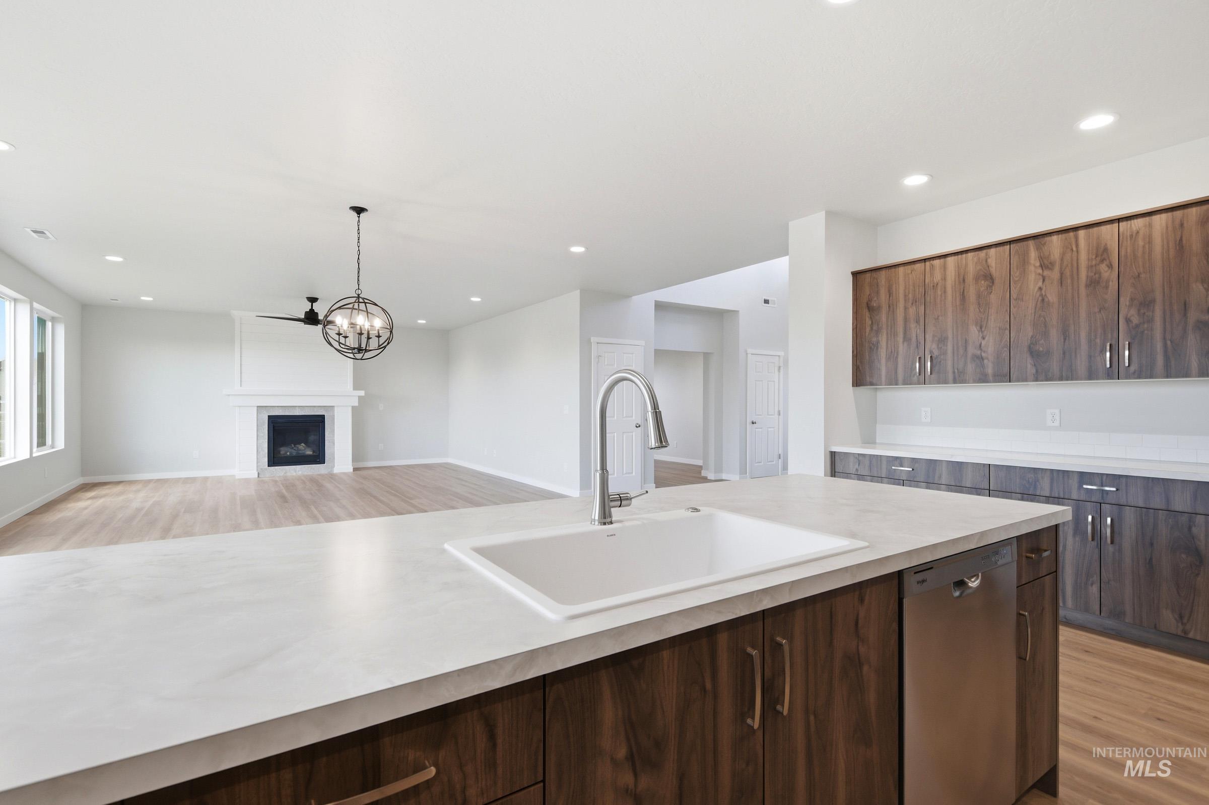 7103 E Marble Springs Dr, Nampa, Idaho 83687, 5 Bedrooms, 4.5 Bathrooms, Residential For Sale, Price $789,990,MLS 98983691