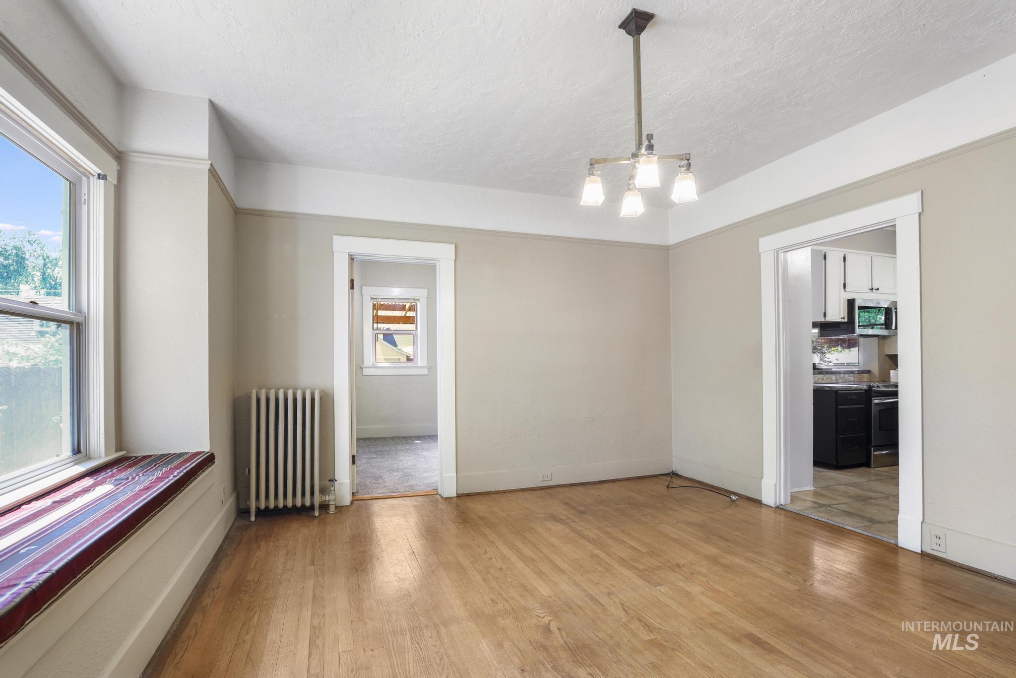 145 9th Ave N, Twin Falls, Idaho 83301, 4 Bedrooms, 2 Bathrooms, Residential For Sale, Price $350,000,MLS 98983696