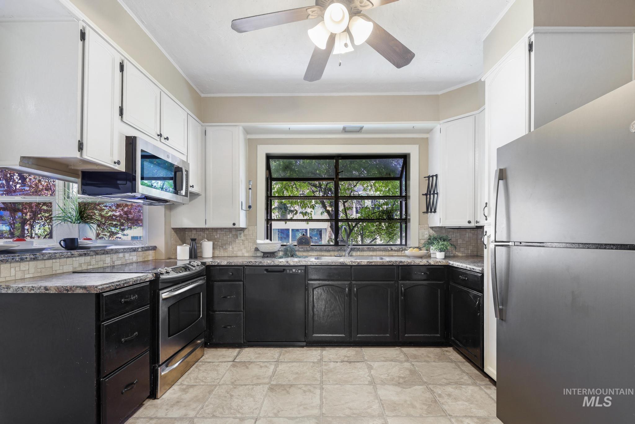 145 9th Ave N, Twin Falls, Idaho 83301, 4 Bedrooms, 2 Bathrooms, Residential For Sale, Price $350,000,MLS 98983696