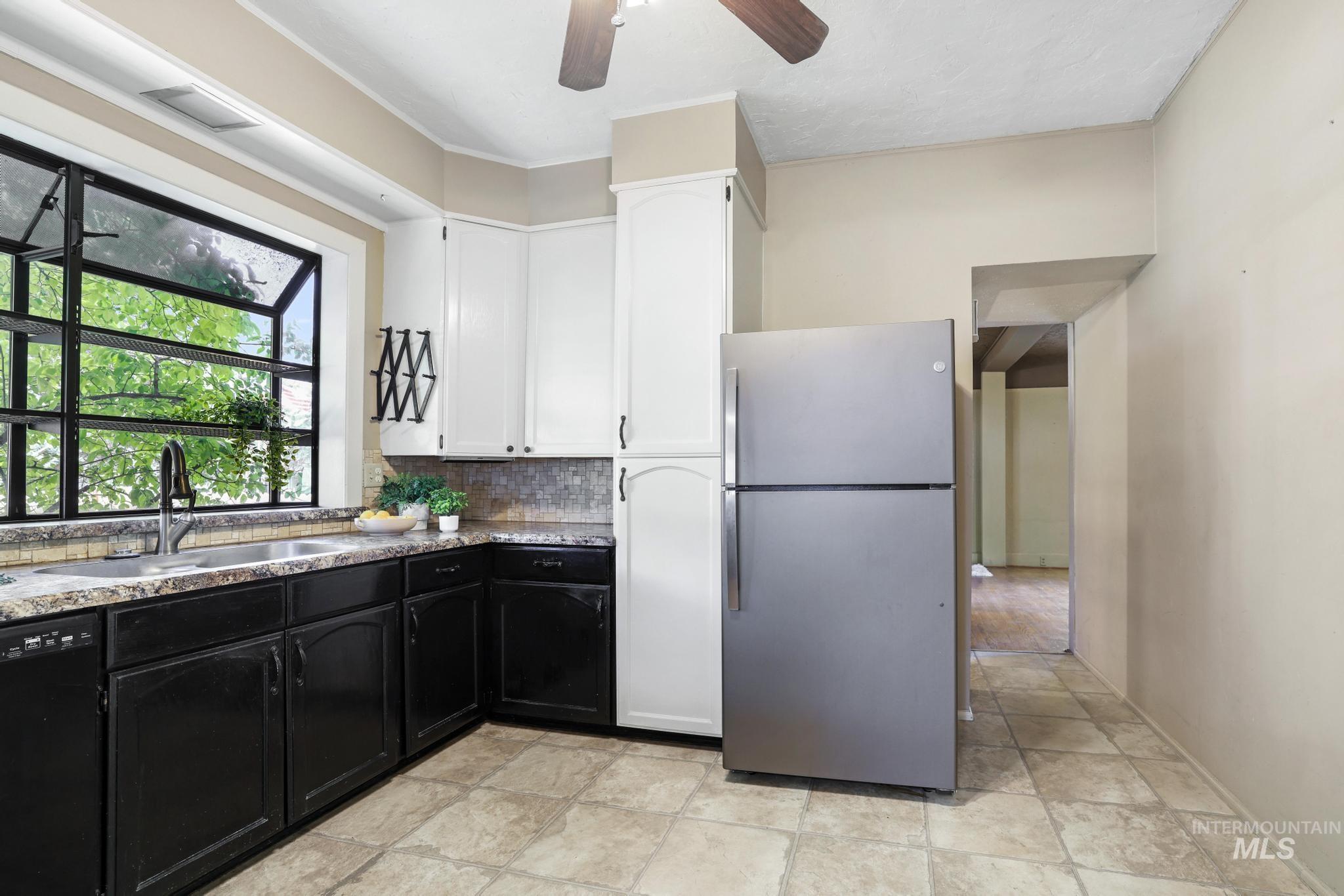 145 9th Ave N, Twin Falls, Idaho 83301, 4 Bedrooms, 2 Bathrooms, Residential For Sale, Price $350,000,MLS 98983696