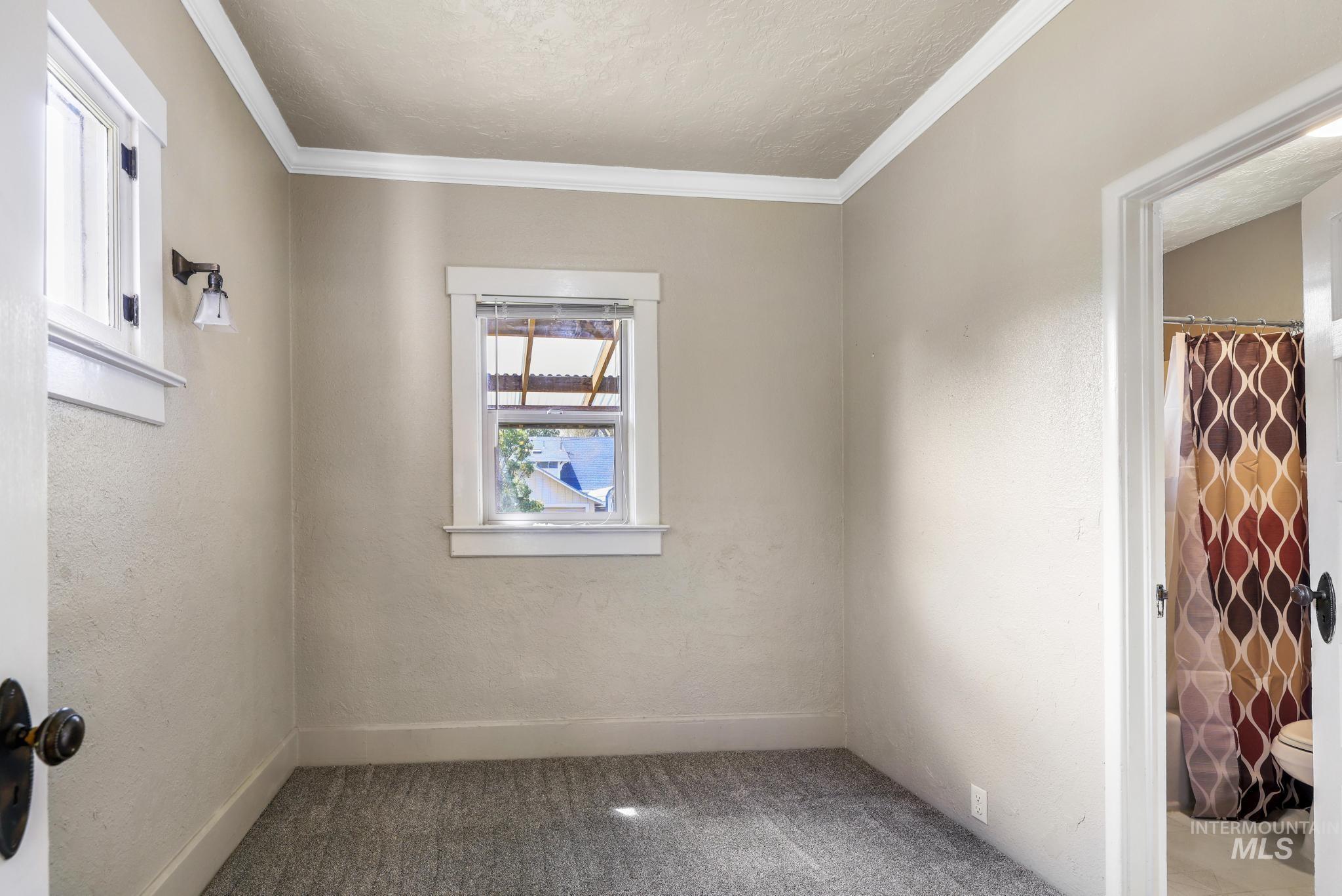 145 9th Ave N, Twin Falls, Idaho 83301, 4 Bedrooms, 2 Bathrooms, Residential For Sale, Price $350,000,MLS 98983696