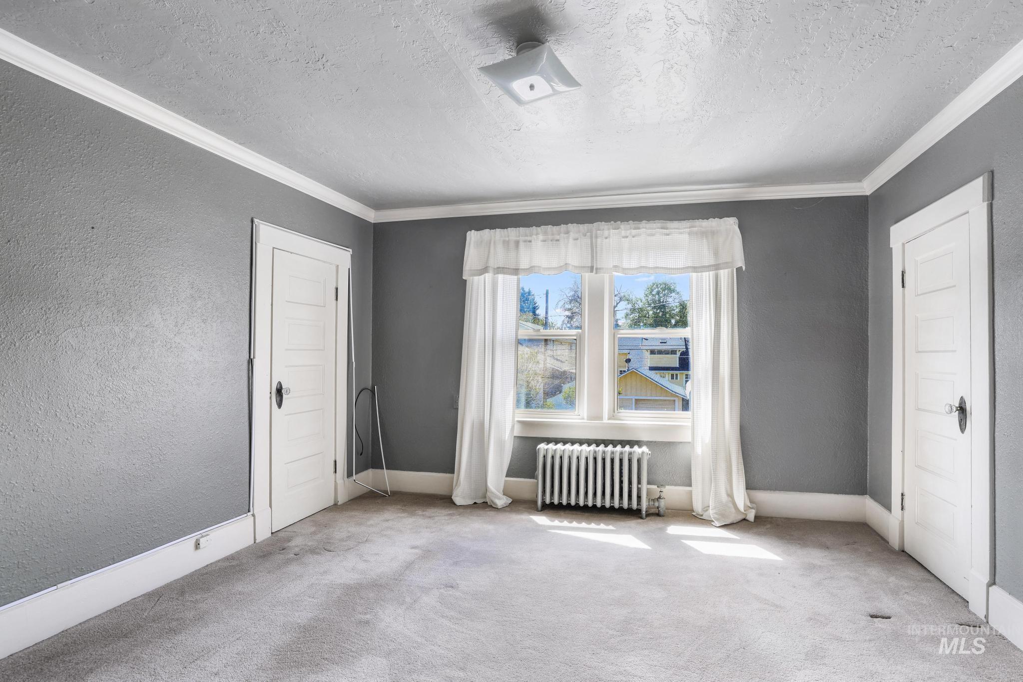 145 9th Ave N, Twin Falls, Idaho 83301, 4 Bedrooms, 2 Bathrooms, Residential For Sale, Price $350,000,MLS 98983696