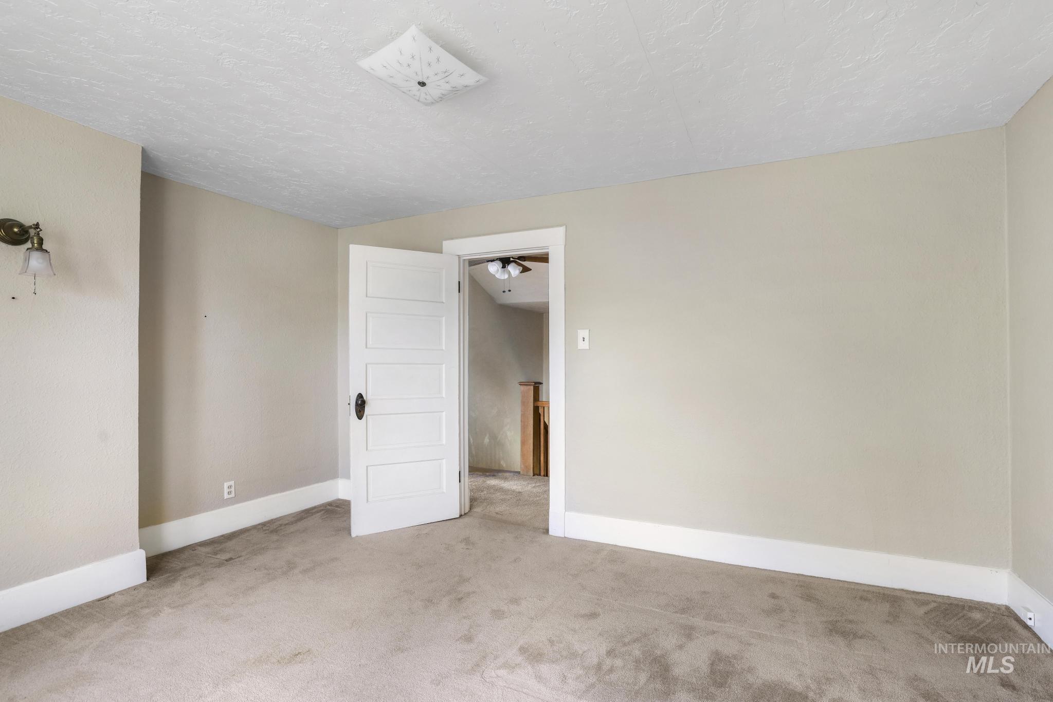 145 9th Ave N, Twin Falls, Idaho 83301, 4 Bedrooms, 2 Bathrooms, Residential For Sale, Price $350,000,MLS 98983696