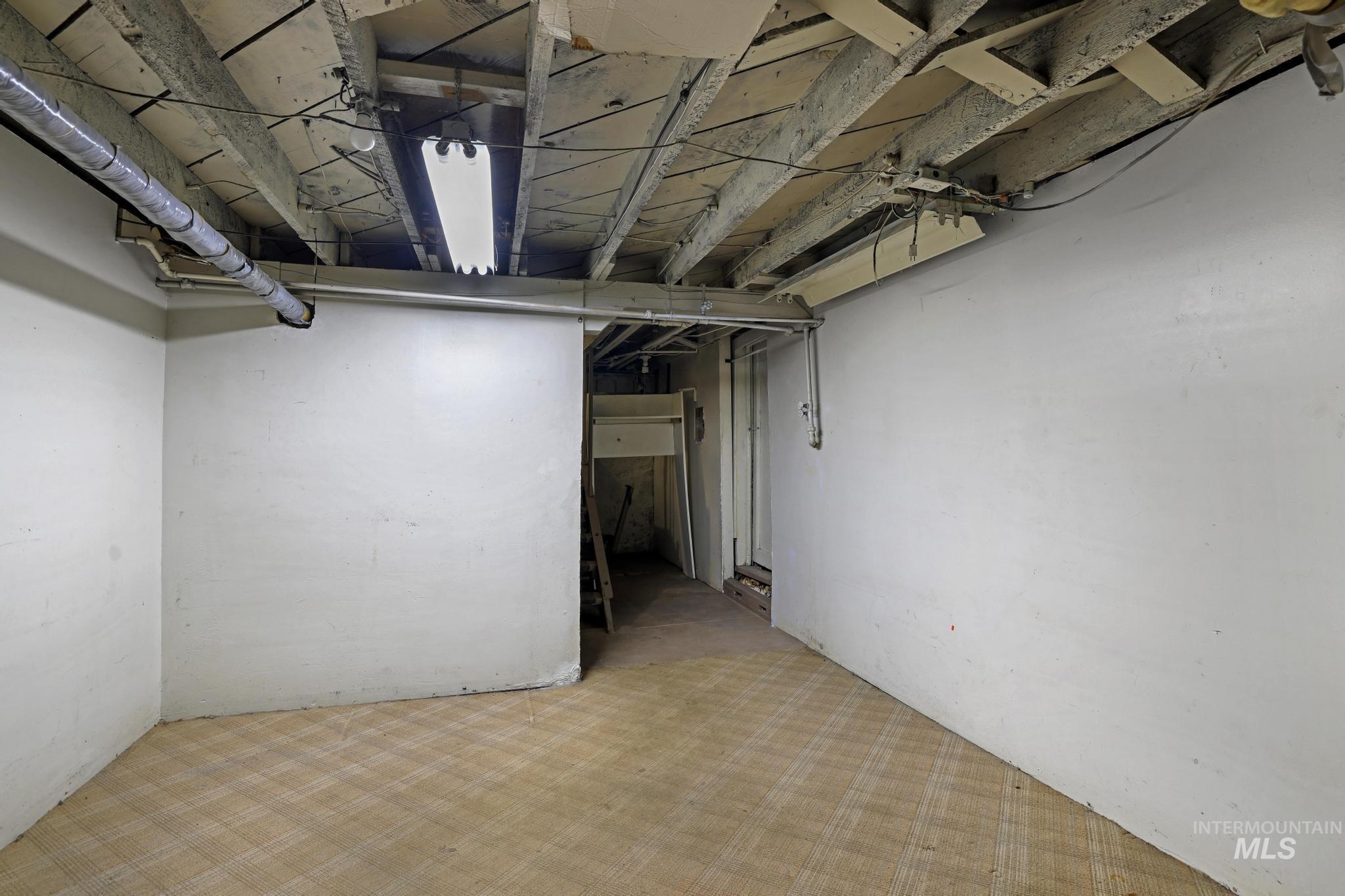 145 9th Ave N, Twin Falls, Idaho 83301, 4 Bedrooms, 2 Bathrooms, Residential For Sale, Price $350,000,MLS 98983696