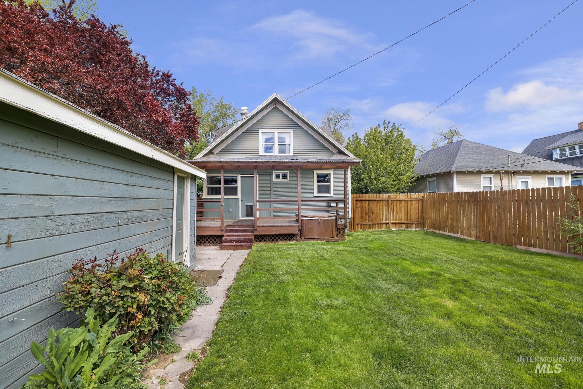 145 9th Ave N, Twin Falls, Idaho 83301, 4 Bedrooms, 2 Bathrooms, Residential For Sale, Price $350,000,MLS 98983696