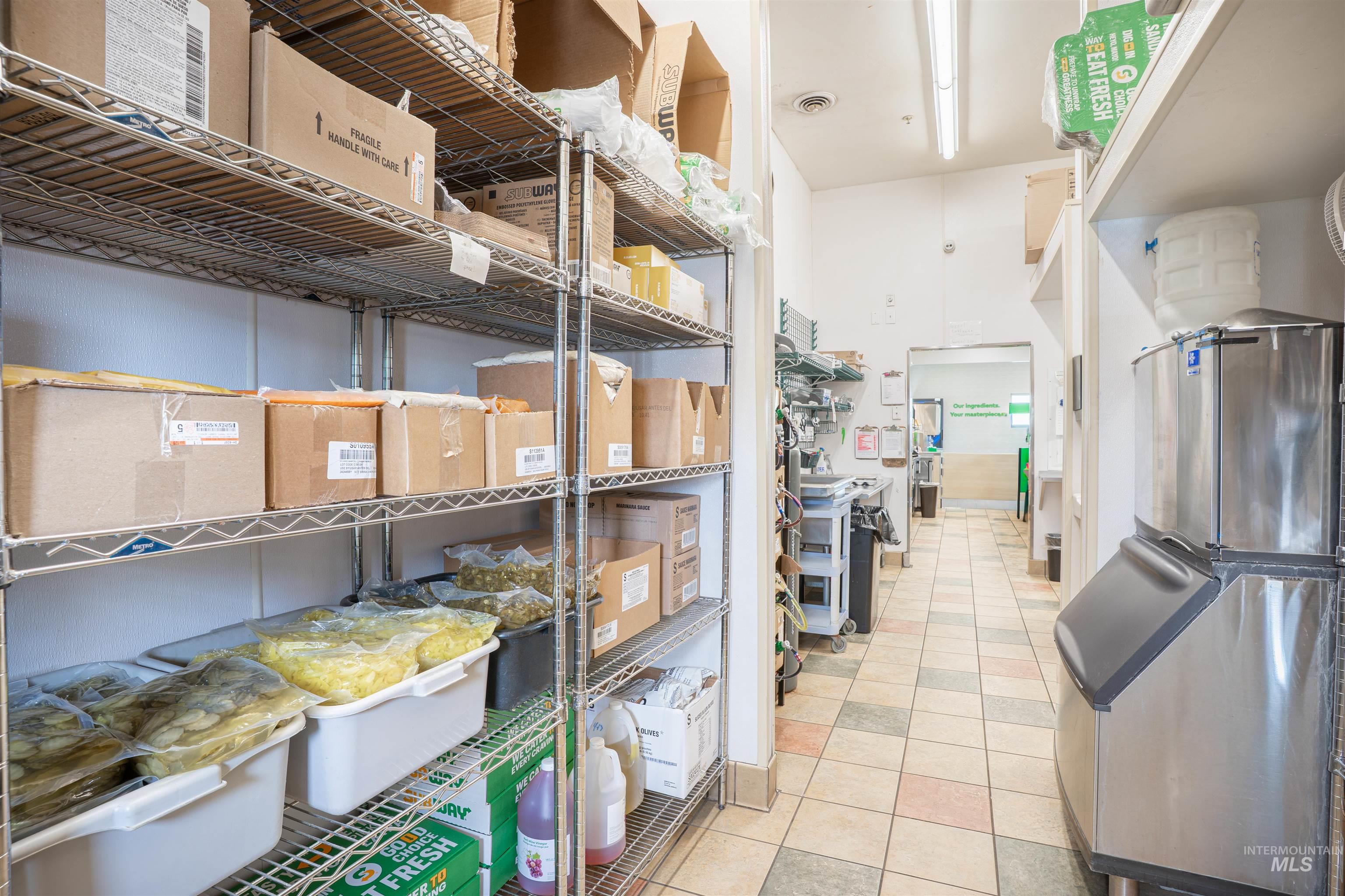 573 S Idaho St, Wendell, Idaho 83355-5242, Business/Commercial For Sale, Price $900,000, 98983702