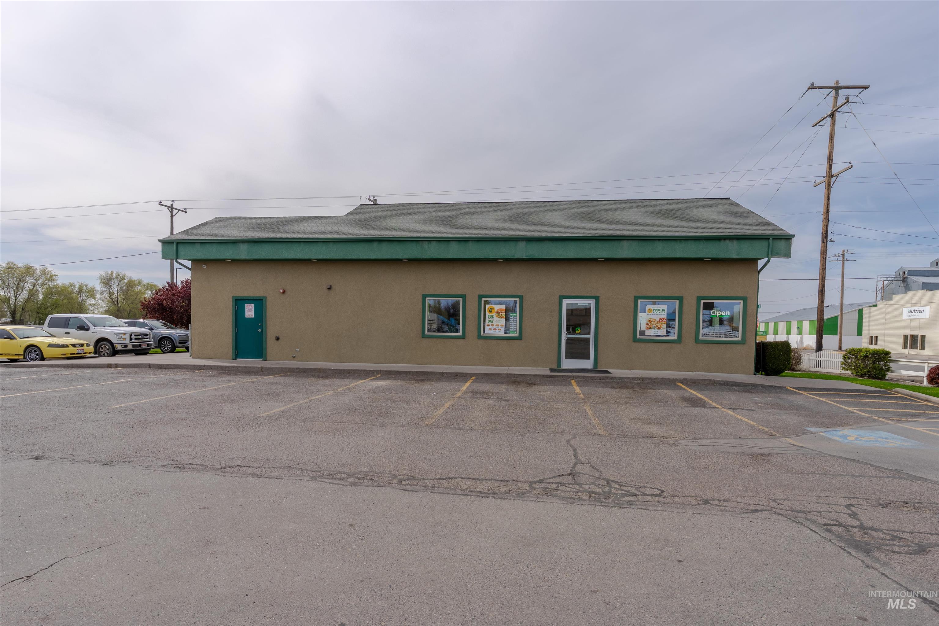 573 S Idaho St, Wendell, Idaho 83355-5242, Business/Commercial For Sale, Price $900,000, 98983702