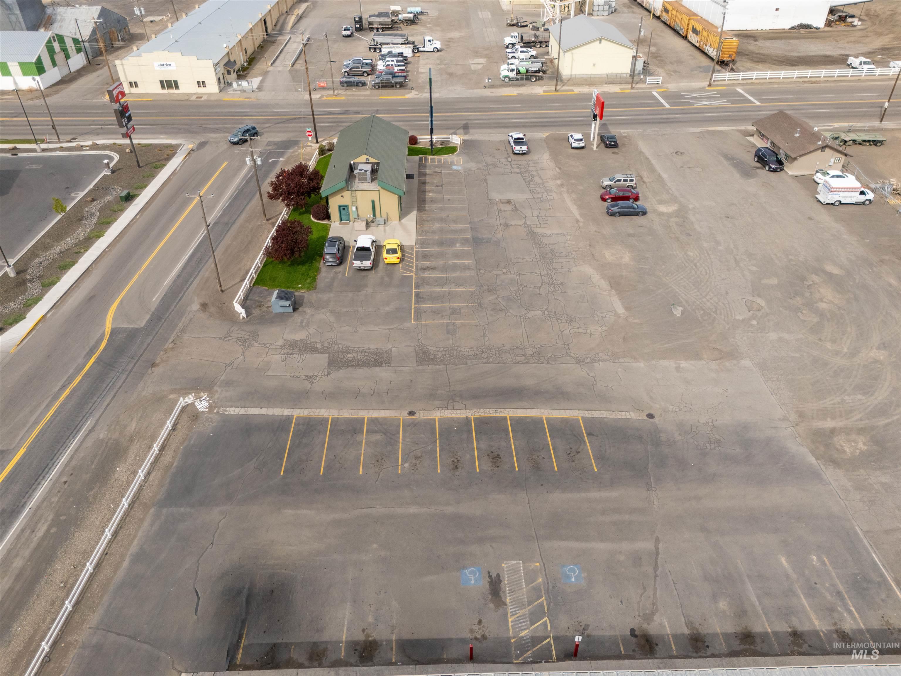 573 S Idaho St, Wendell, Idaho 83355-5242, Business/Commercial For Sale, Price $900,000, 98983702