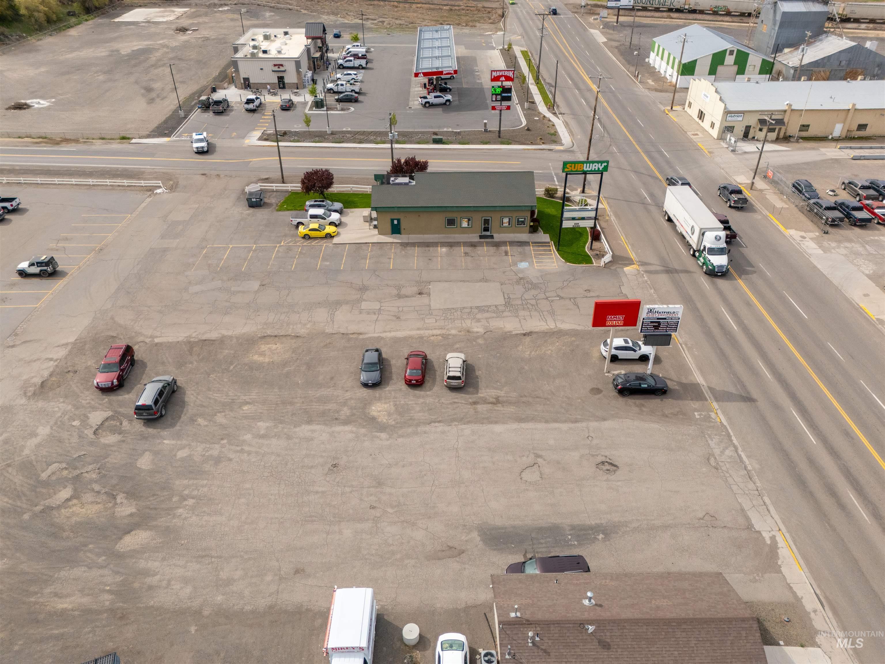 573 S Idaho St, Wendell, Idaho 83355-5242, Business/Commercial For Sale, Price $900,000, 98983702