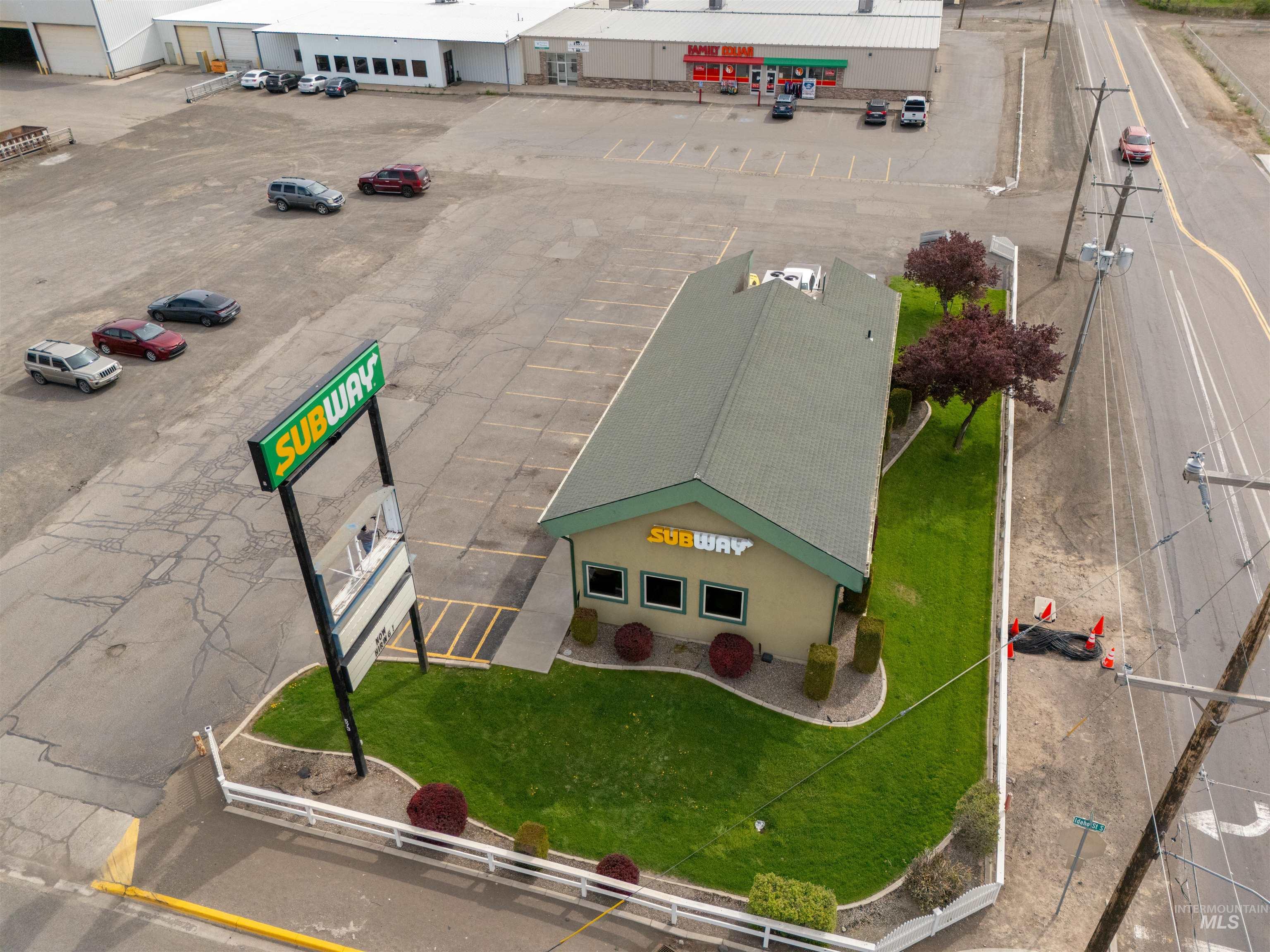 573 S Idaho St, Wendell, Idaho 83355-5242, Business/Commercial For Sale, Price $900,000, 98983702