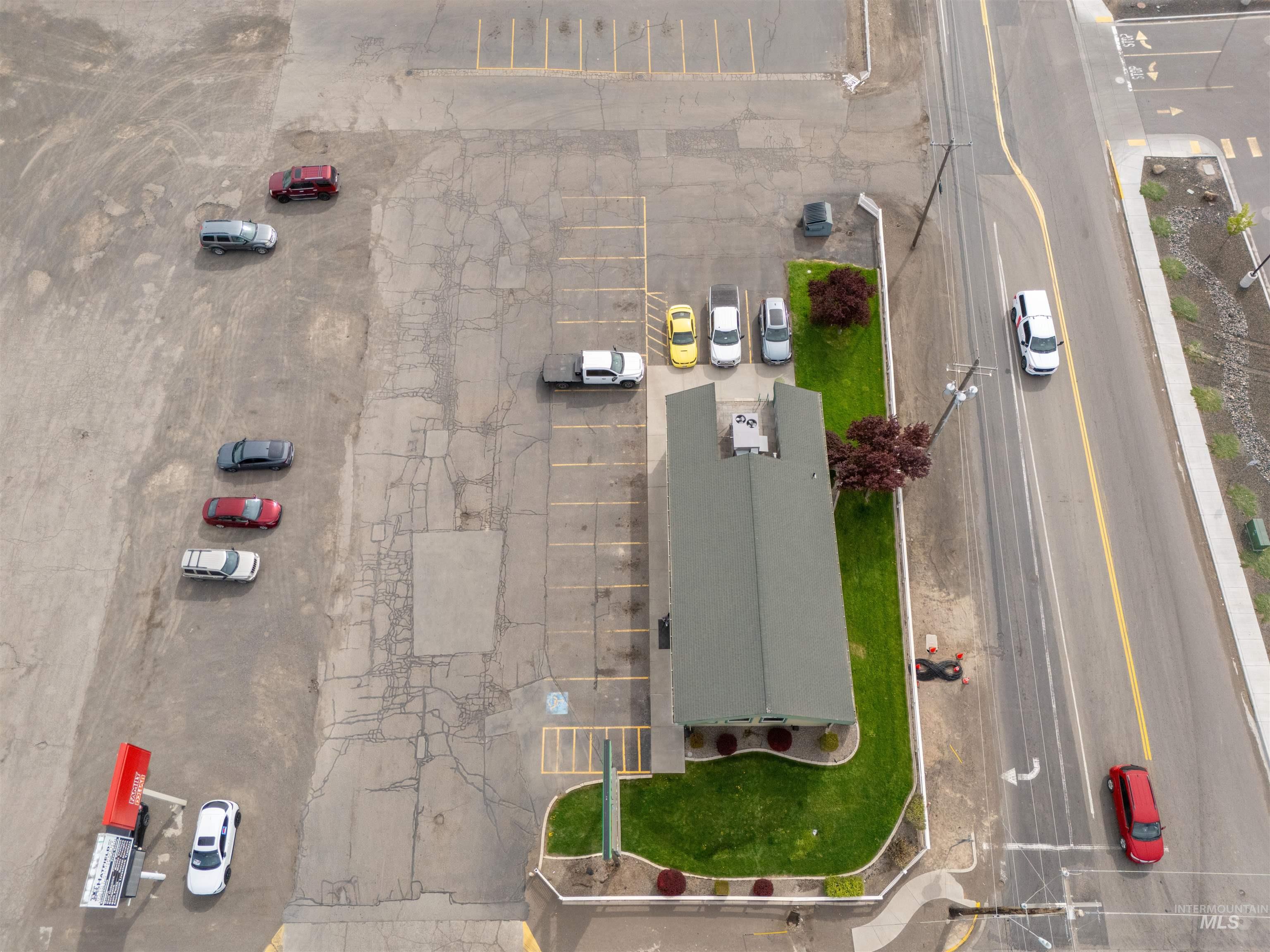 573 S Idaho St, Wendell, Idaho 83355-5242, Business/Commercial For Sale, Price $900,000, 98983702