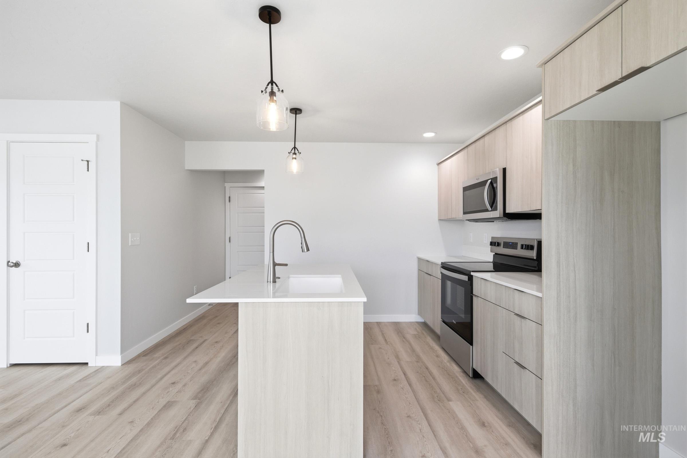 10770 Rutland St, Caldwell, Idaho 83605, 3 Bedrooms, 2.5 Bathrooms, Residential For Sale, Price $374,990,MLS 98983703