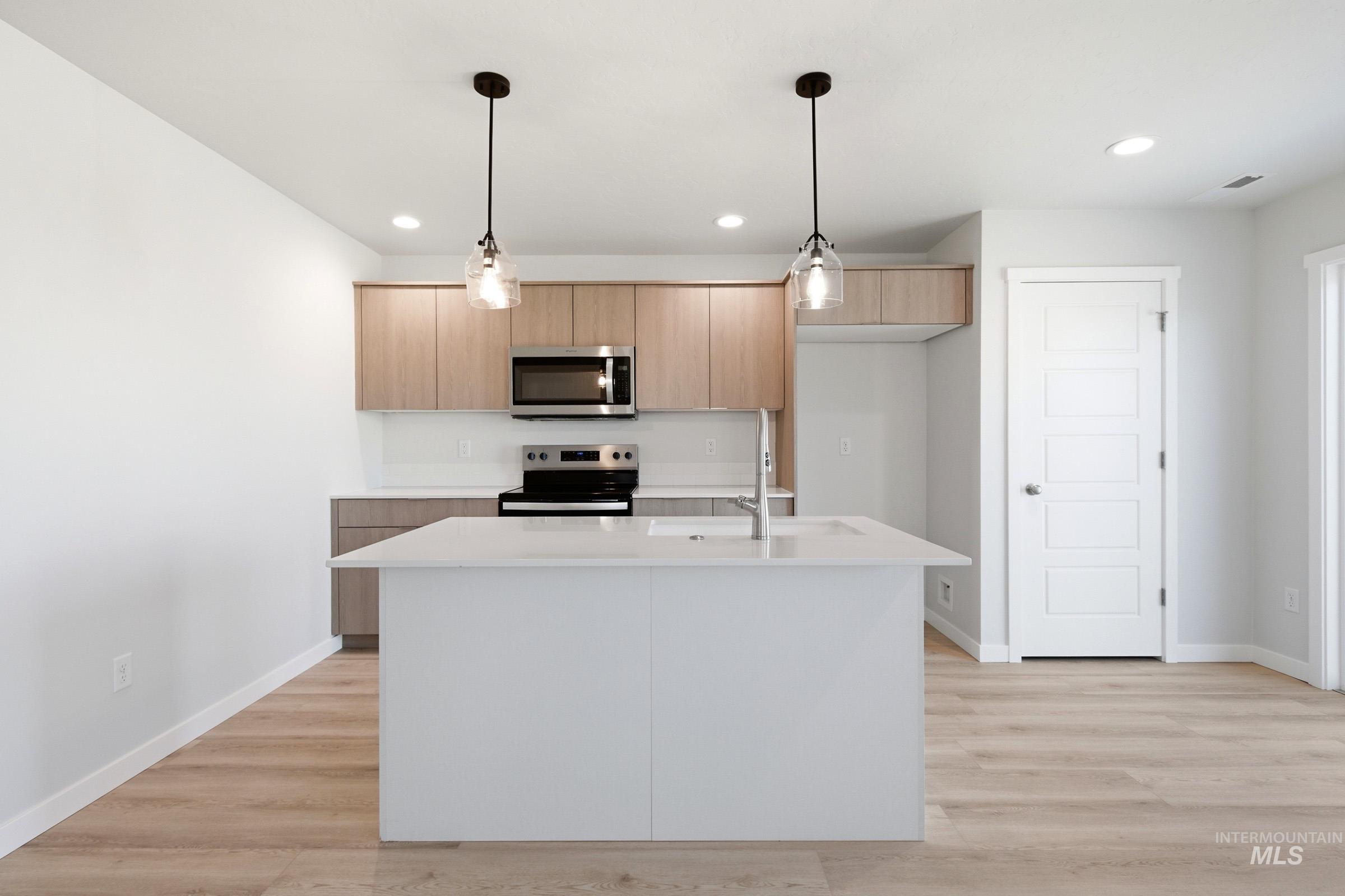 10794 Rutland St, Caldwell, Idaho 83605, 3 Bedrooms, 2.5 Bathrooms, Residential For Sale, Price $375,990,MLS 98983704